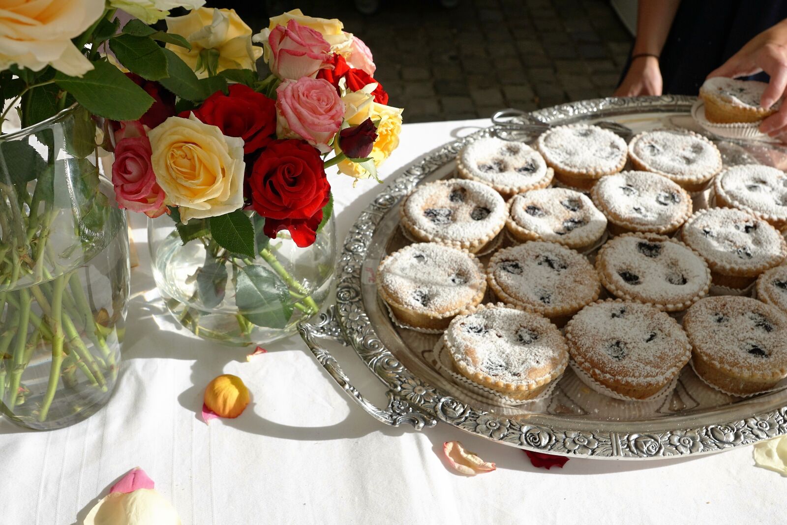 Sony ILCA-77M2 + Sony DT 16-50mm F2.8 SSM sample photo. Cookies, bread, bakery photography