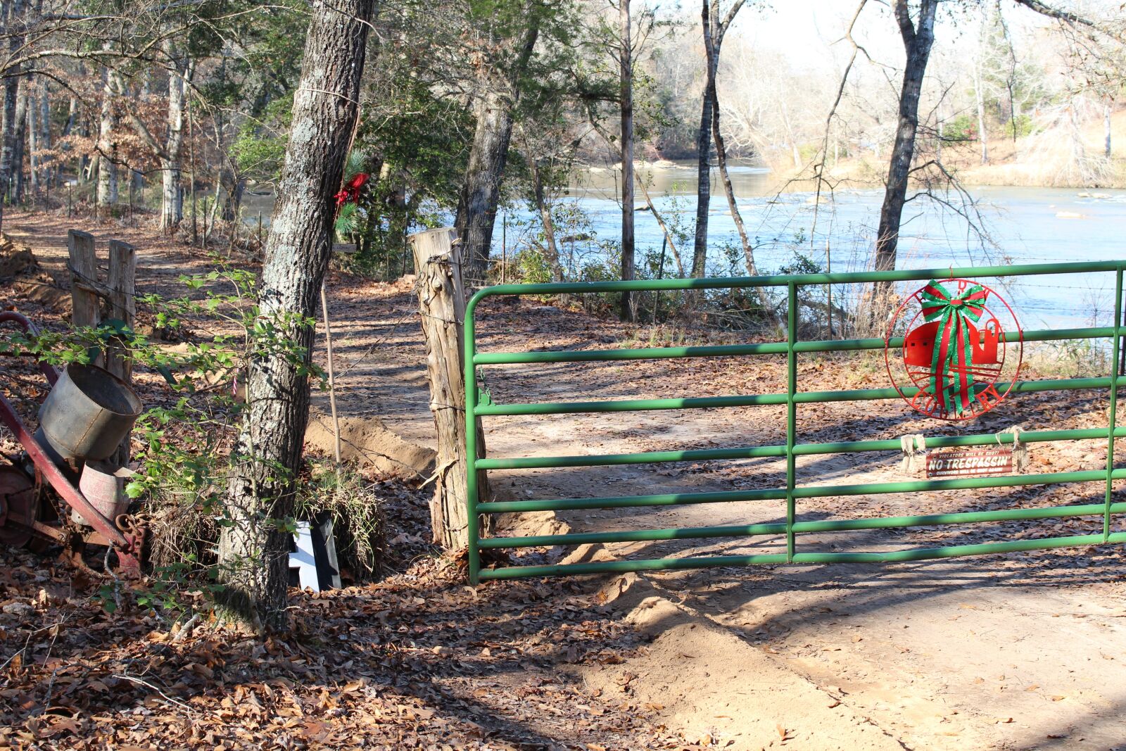 Canon EOS 700D (EOS Rebel T5i / EOS Kiss X7i) sample photo. Fall, autumn, river photography