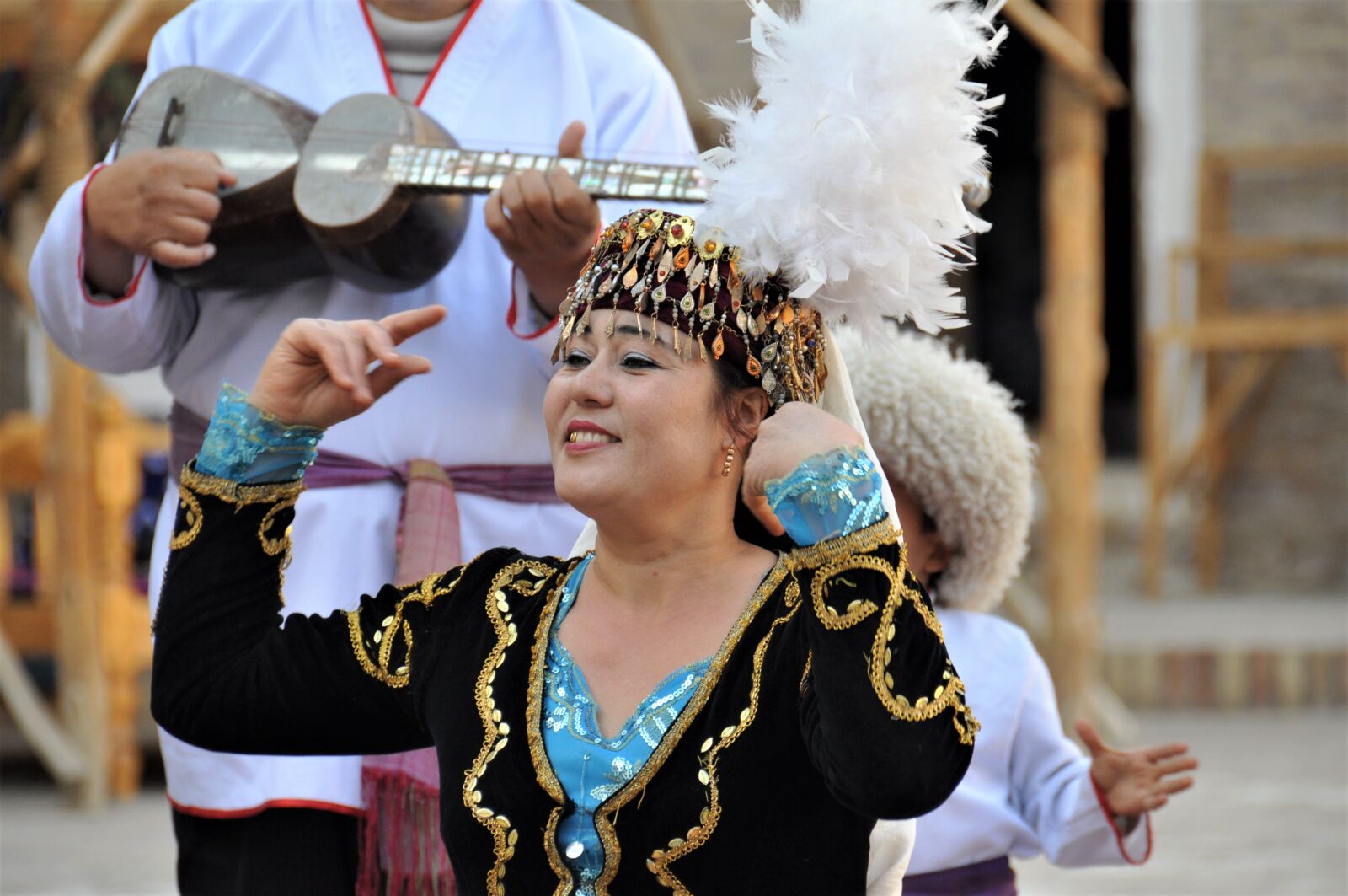Nikon D90 sample photo. Uzbekistan, folklore, costume photography