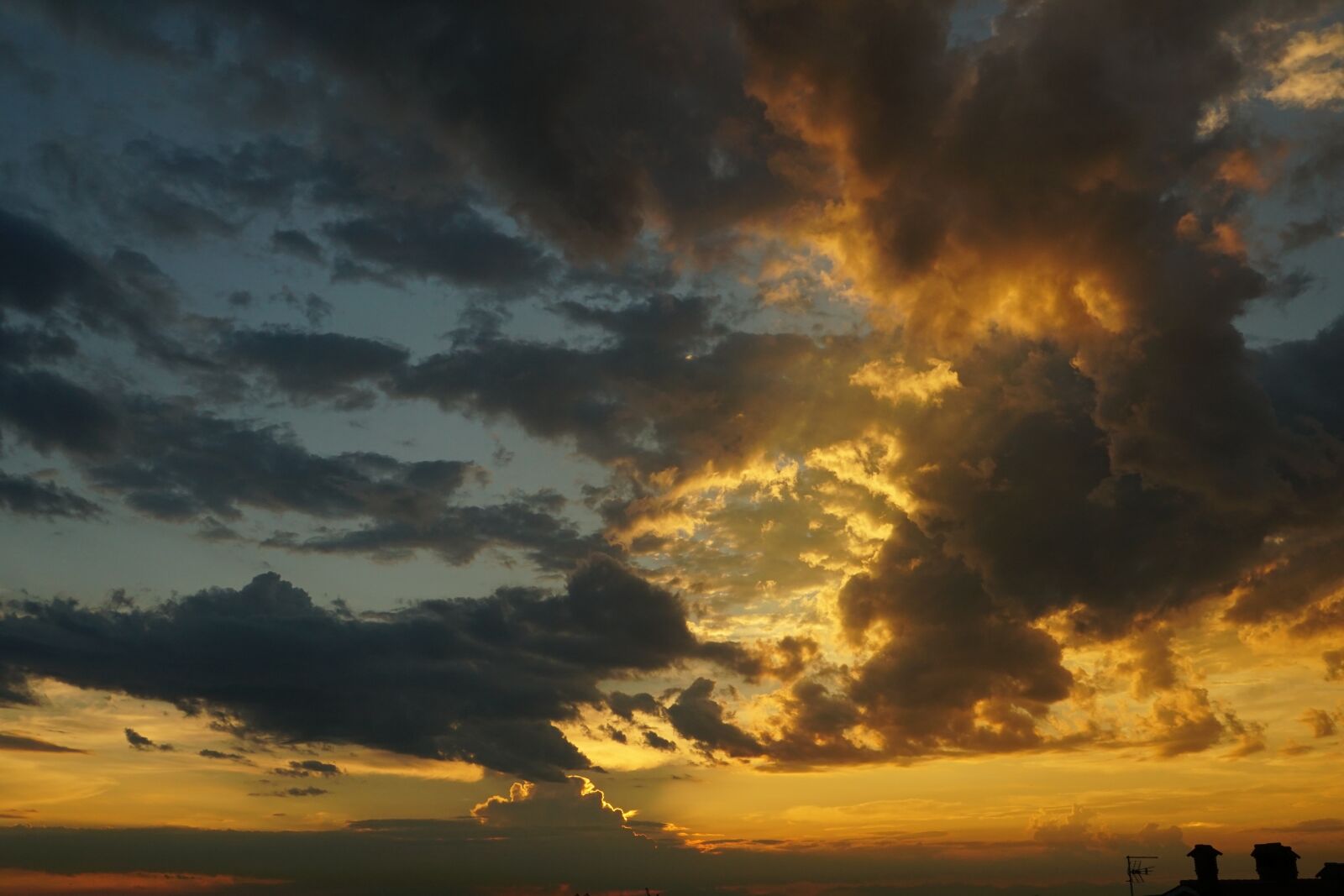 Sony a6300 sample photo. Clouds, evening sky, sunset photography