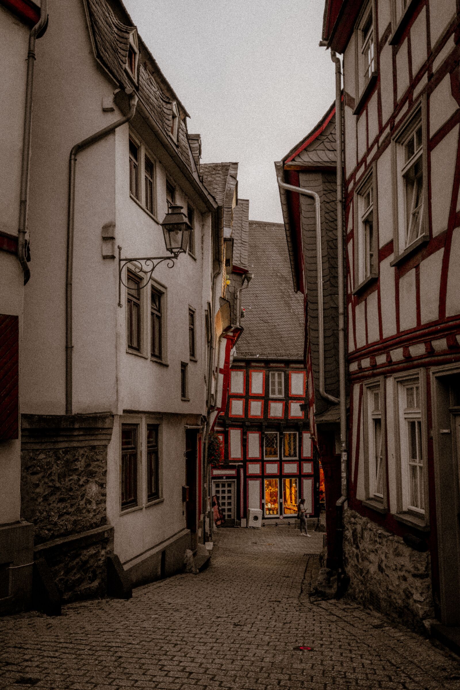 Sony a7R II + Sony Vario-Tessar T* FE 16-35mm F4 ZA OSS sample photo. Limburg, downtown, historic center photography