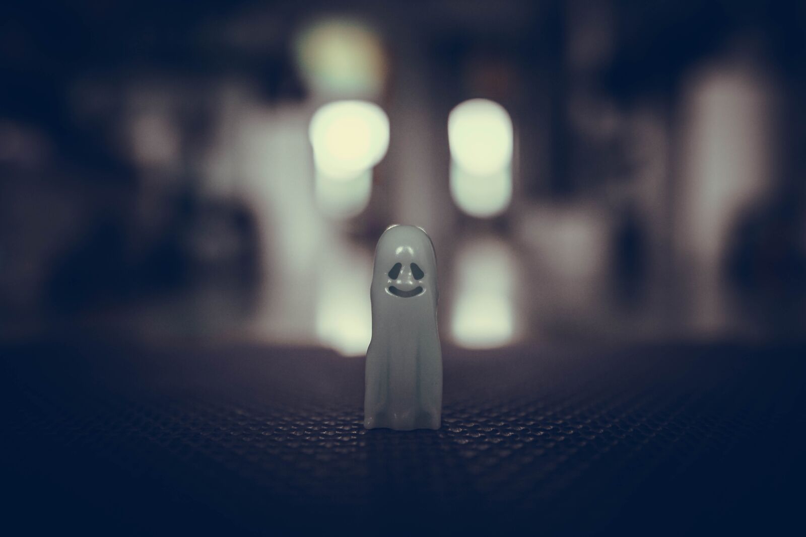 Sony a6400 + Sigma 16mm F1.4 DC DN | C sample photo. The spirit, fear, halloween photography