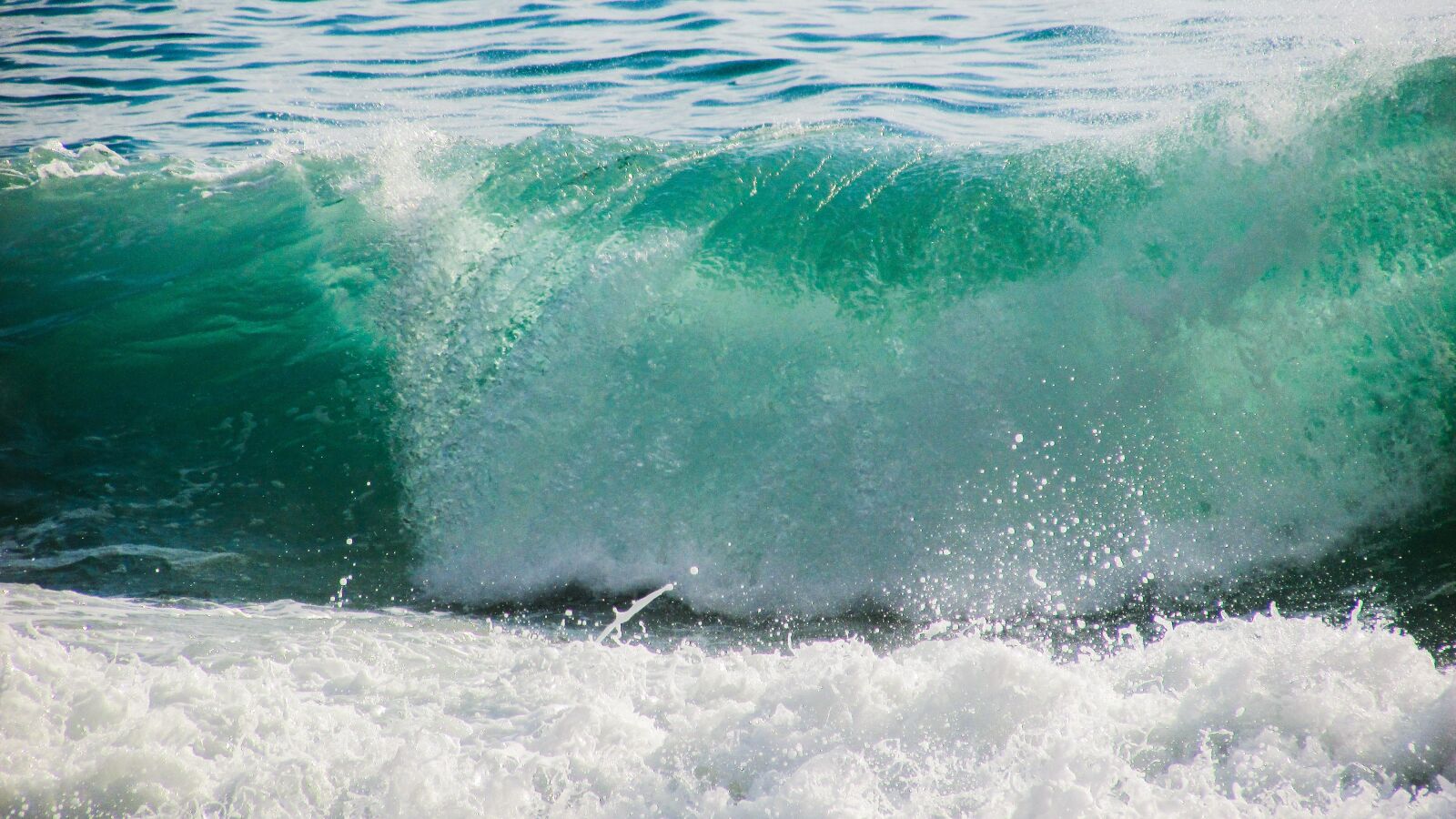 Canon PowerShot SX400 IS sample photo. Wave, smashing, sea photography