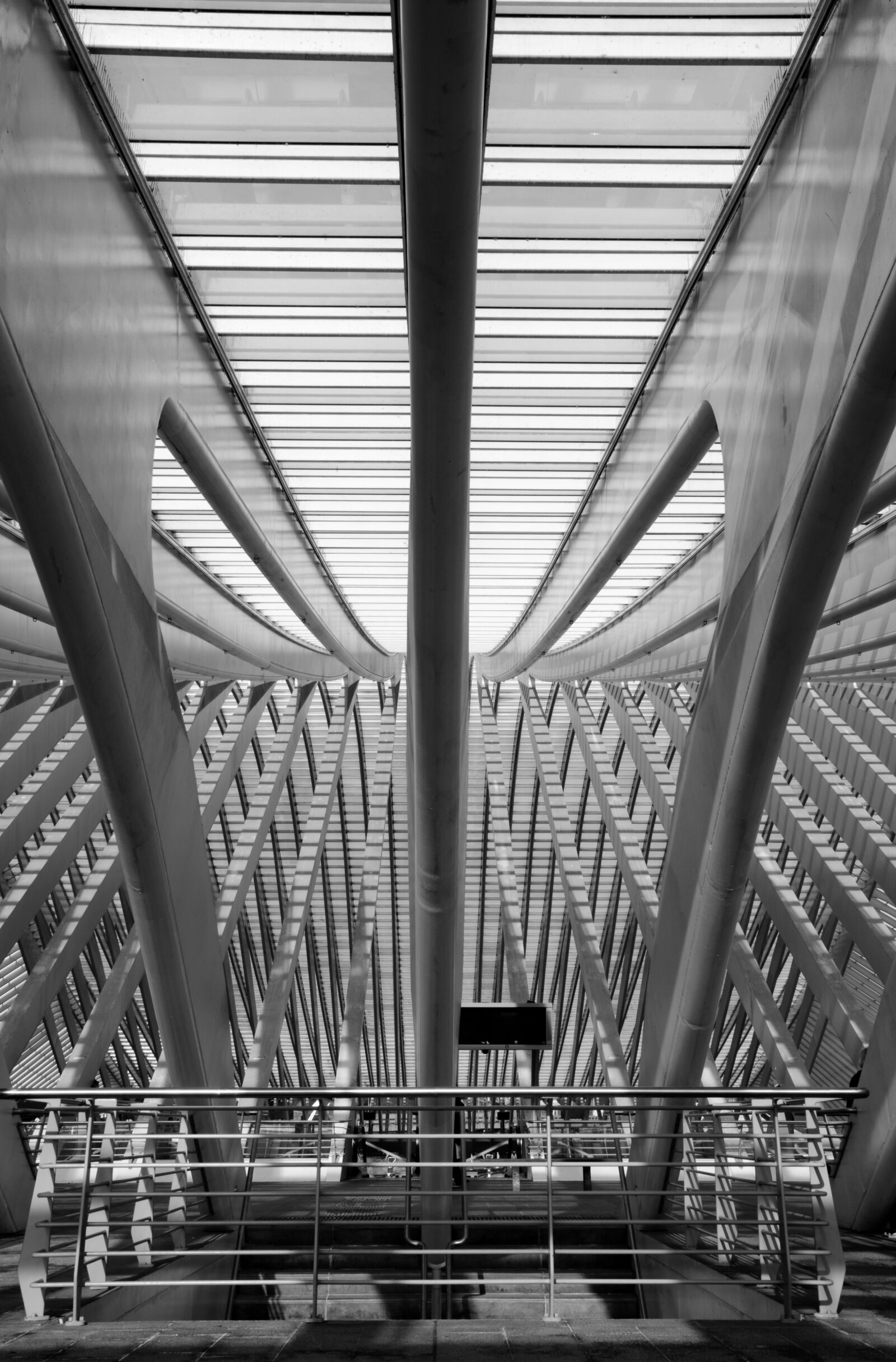 Nikon D5100 sample photo. Architecture, symmetry, building photography
