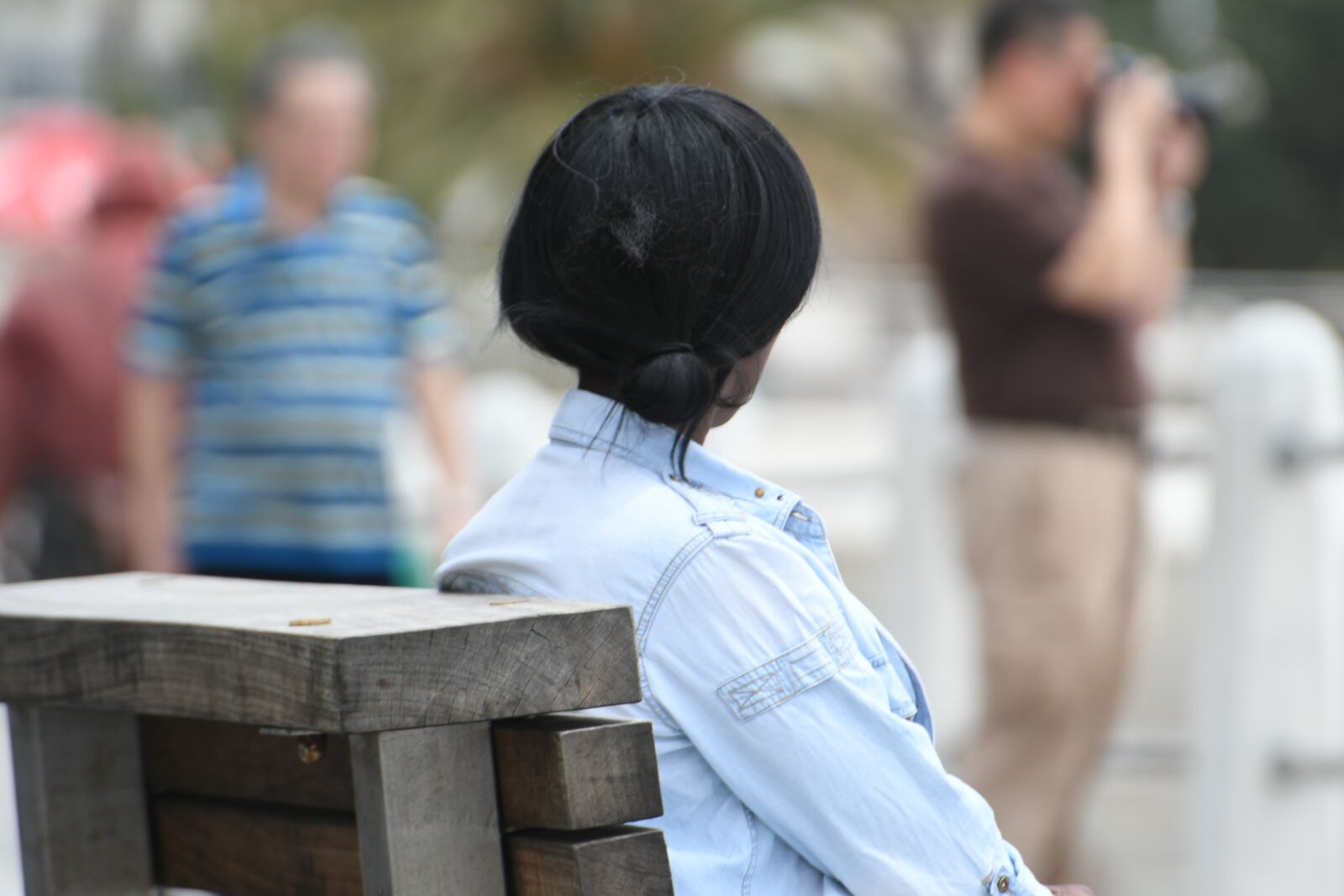 Nikon D500 sample photo. Watching, woman, people photography
