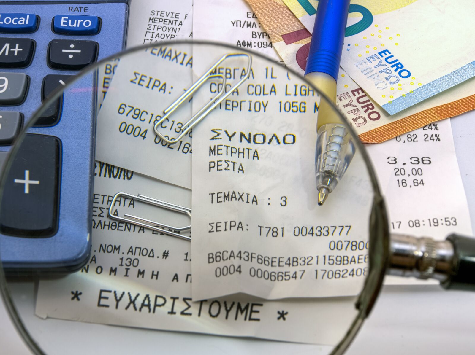 Olympus E-520 (EVOLT E-520) sample photo. Receipts, tax office, bank photography