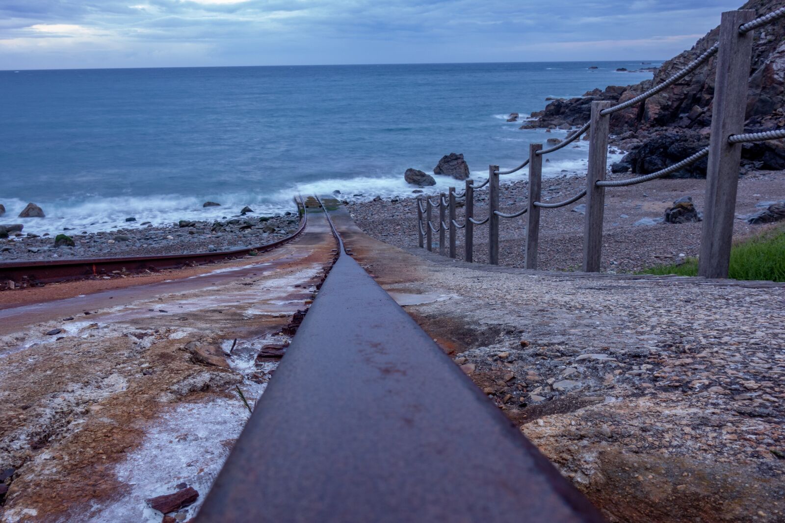 Sony Cyber-shot DSC-RX100 sample photo. Rail, shore, sea photography