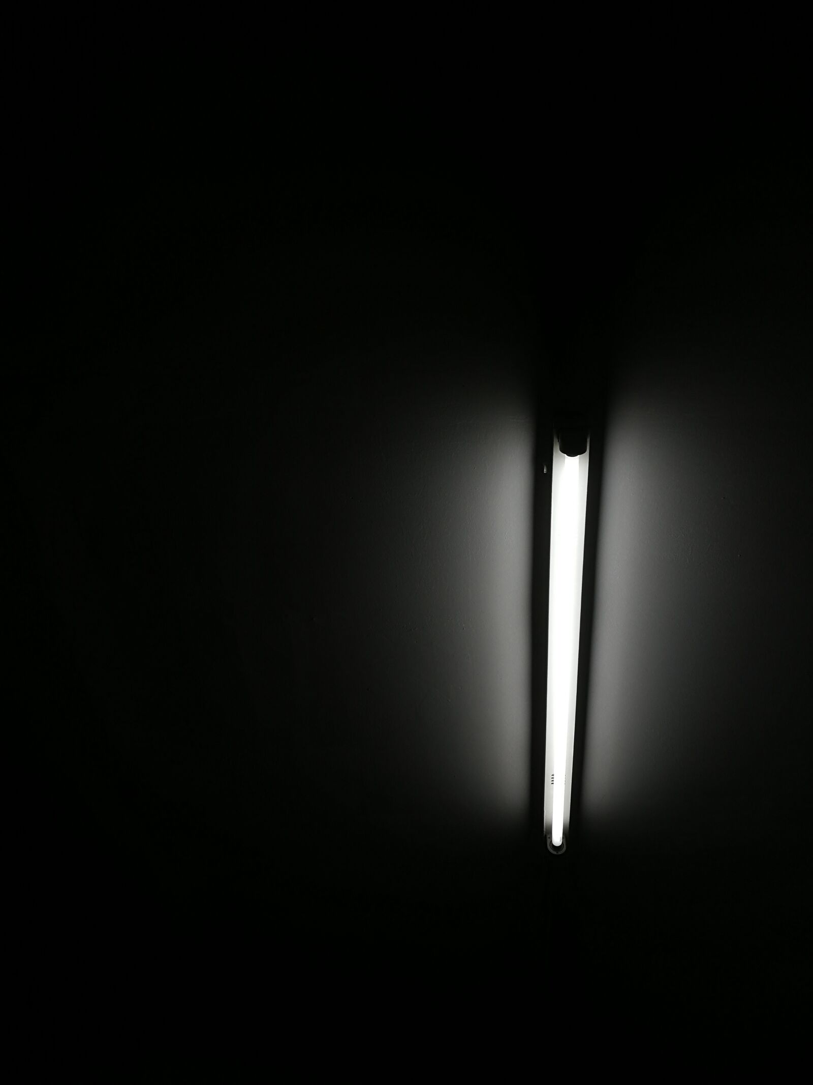 HUAWEI P10 sample photo. Bulbs, fire, the darkness photography