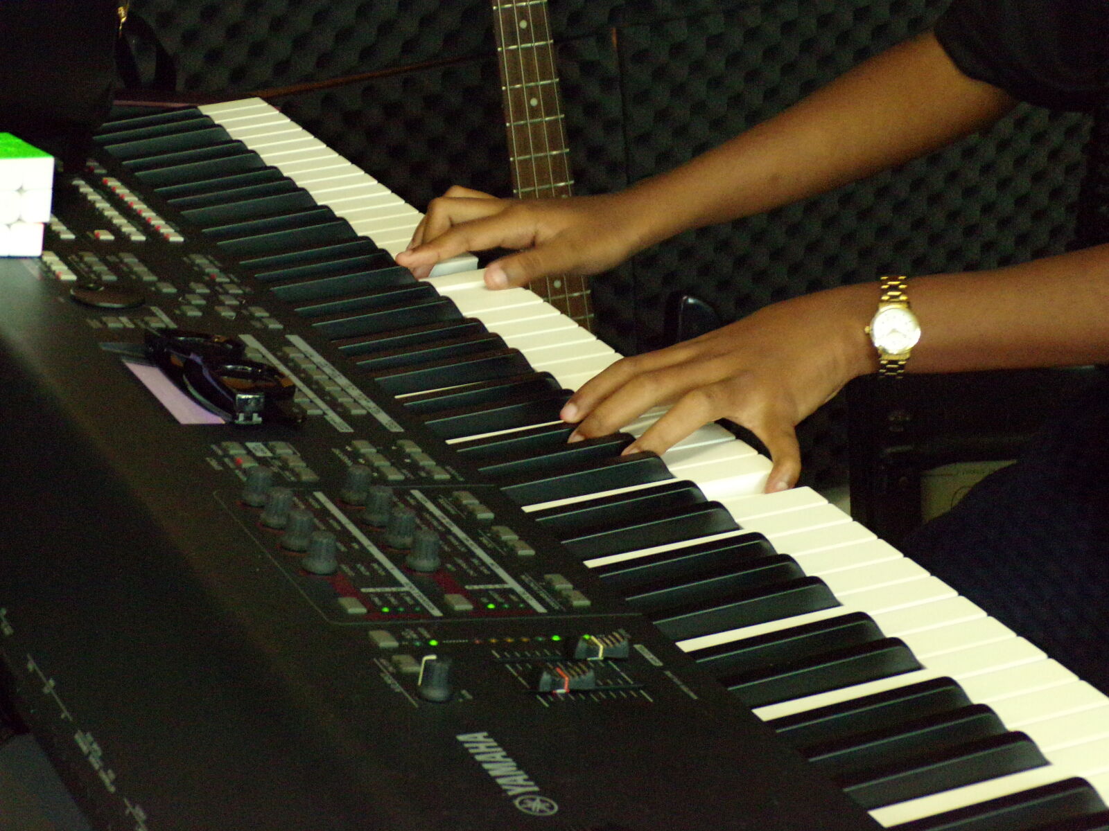JK KODAK PIXPRO AZ401 sample photo. Sala de música photography