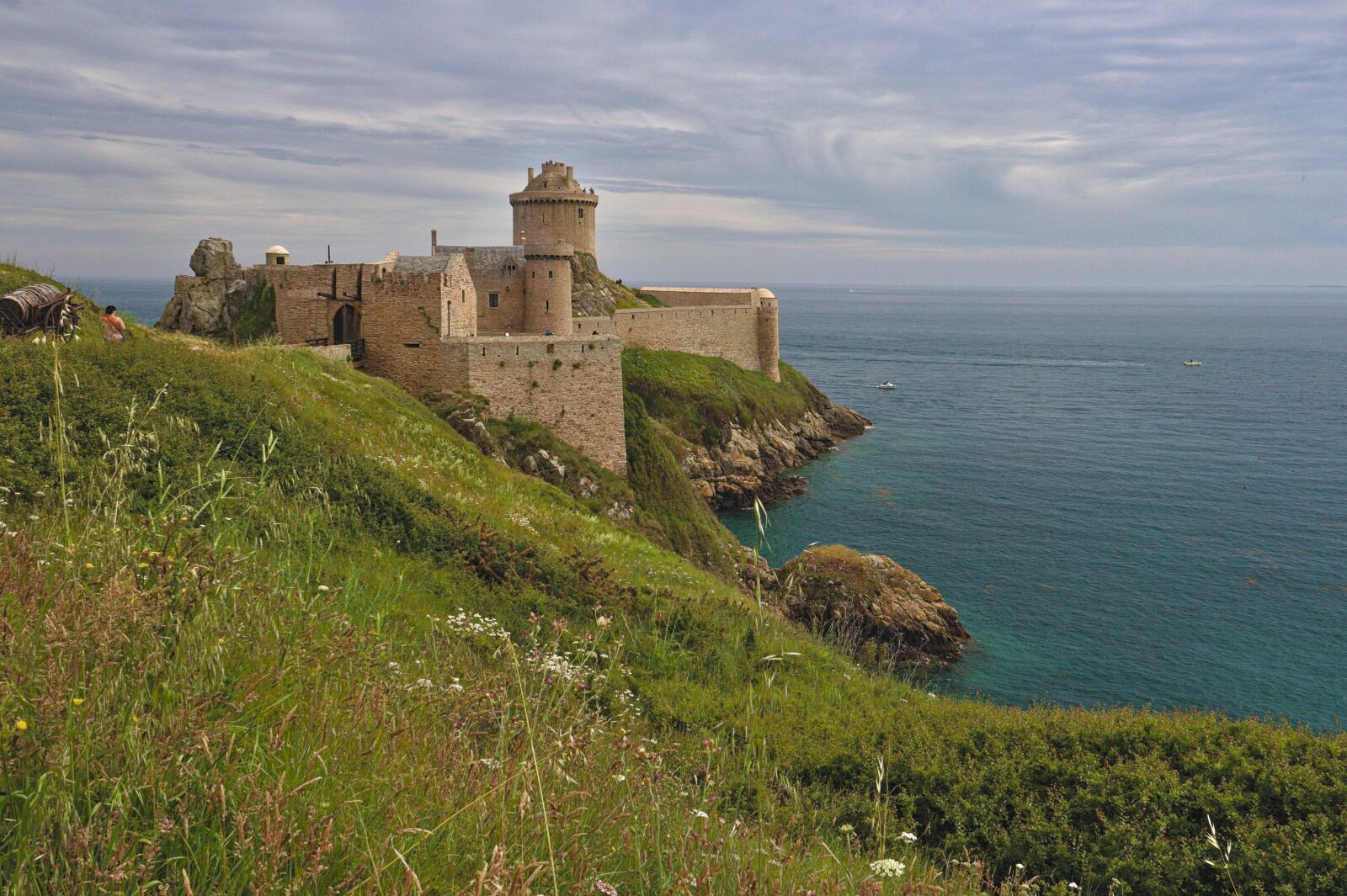 Canon EOS 600D (Rebel EOS T3i / EOS Kiss X5) sample photo. Brittany, france, side photography