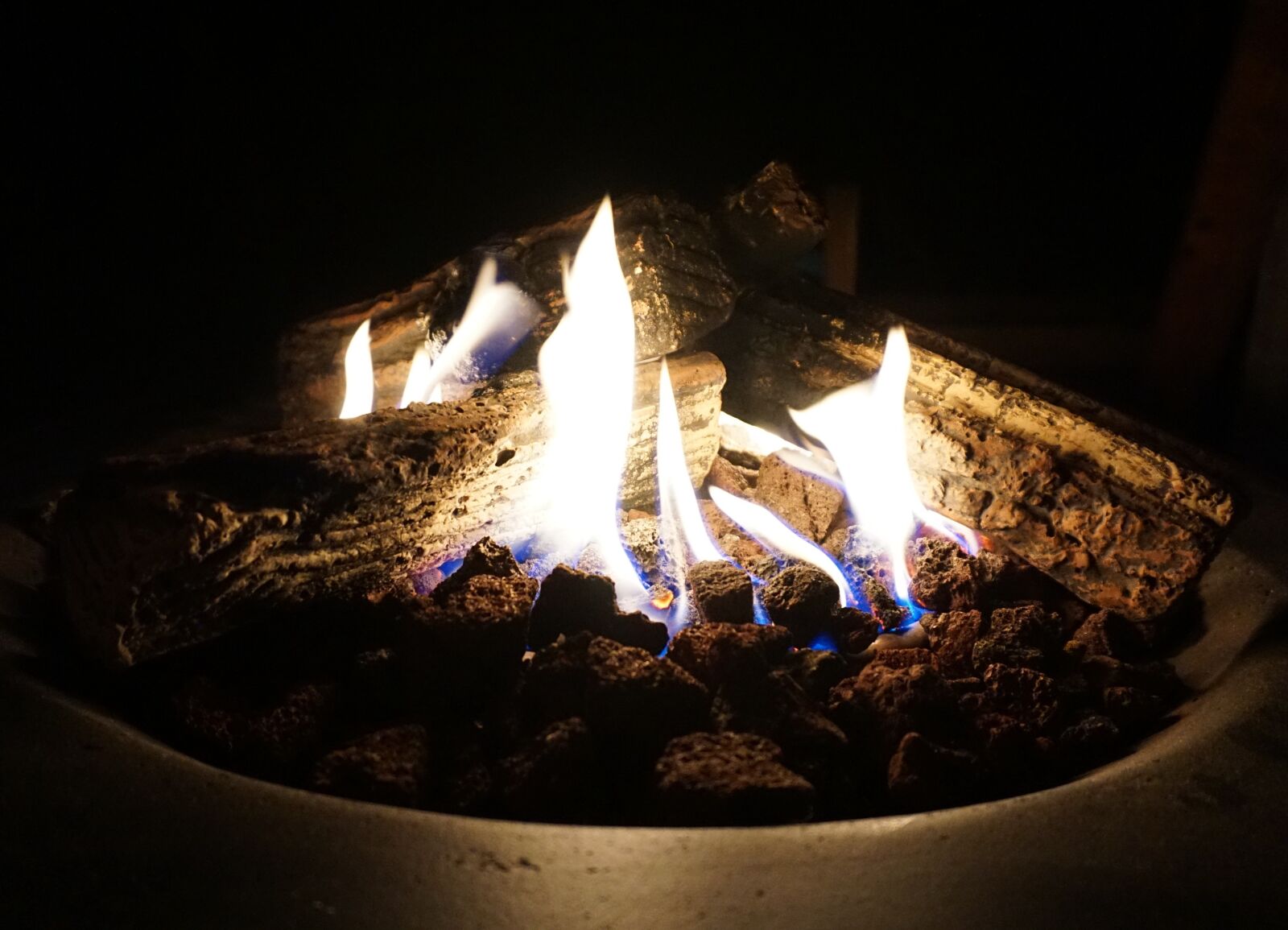 Sony a6000 sample photo. Fire, gas flame, evening photography