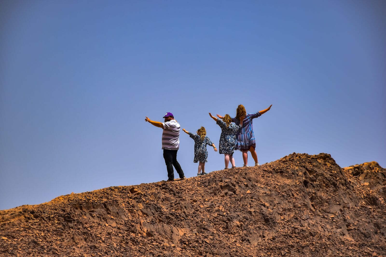 Nikon D5600 sample photo. Together, family, happiness photography