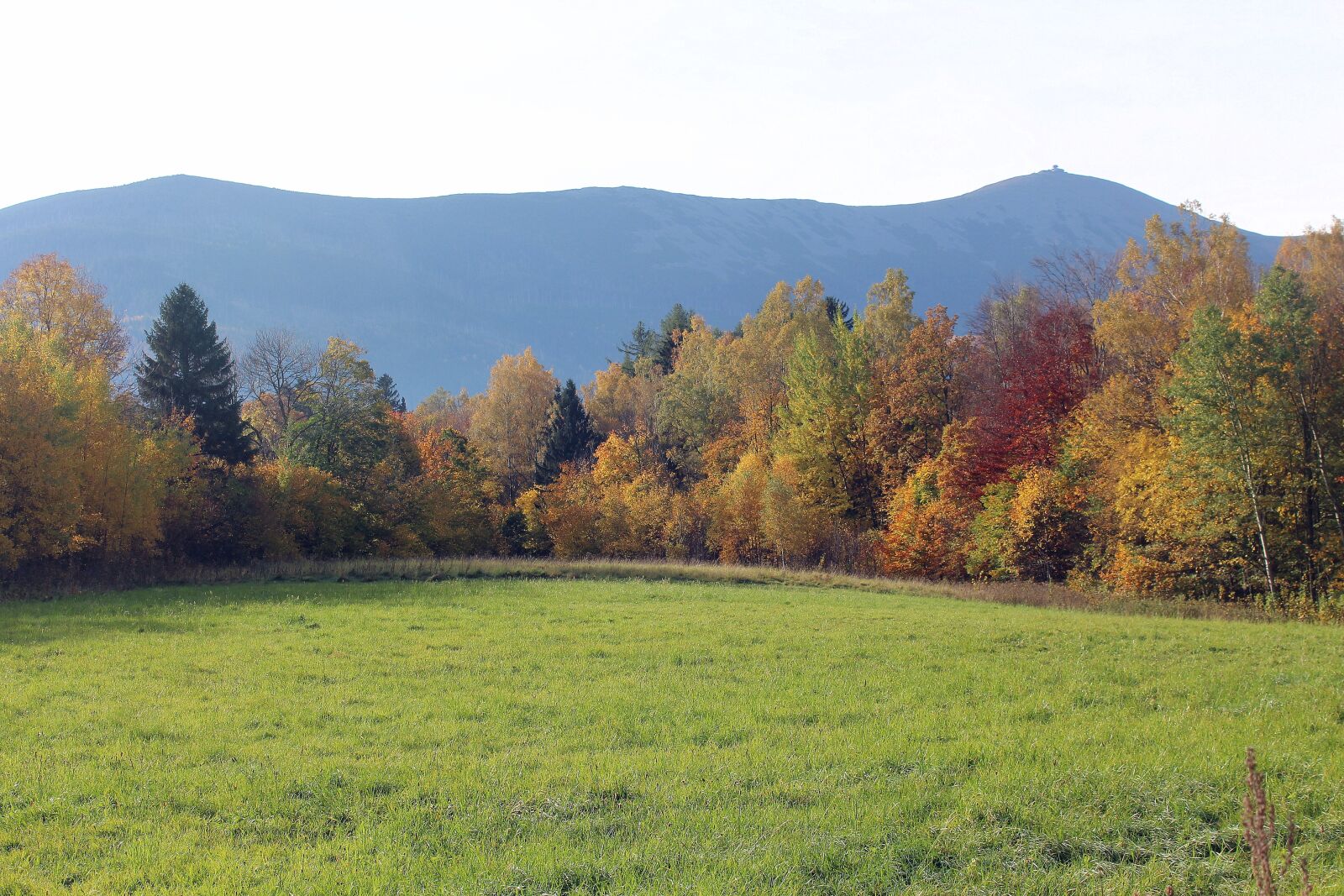 Canon EOS 1200D (EOS Rebel T5 / EOS Kiss X70 / EOS Hi) sample photo. Autumn, landscape, colors photography
