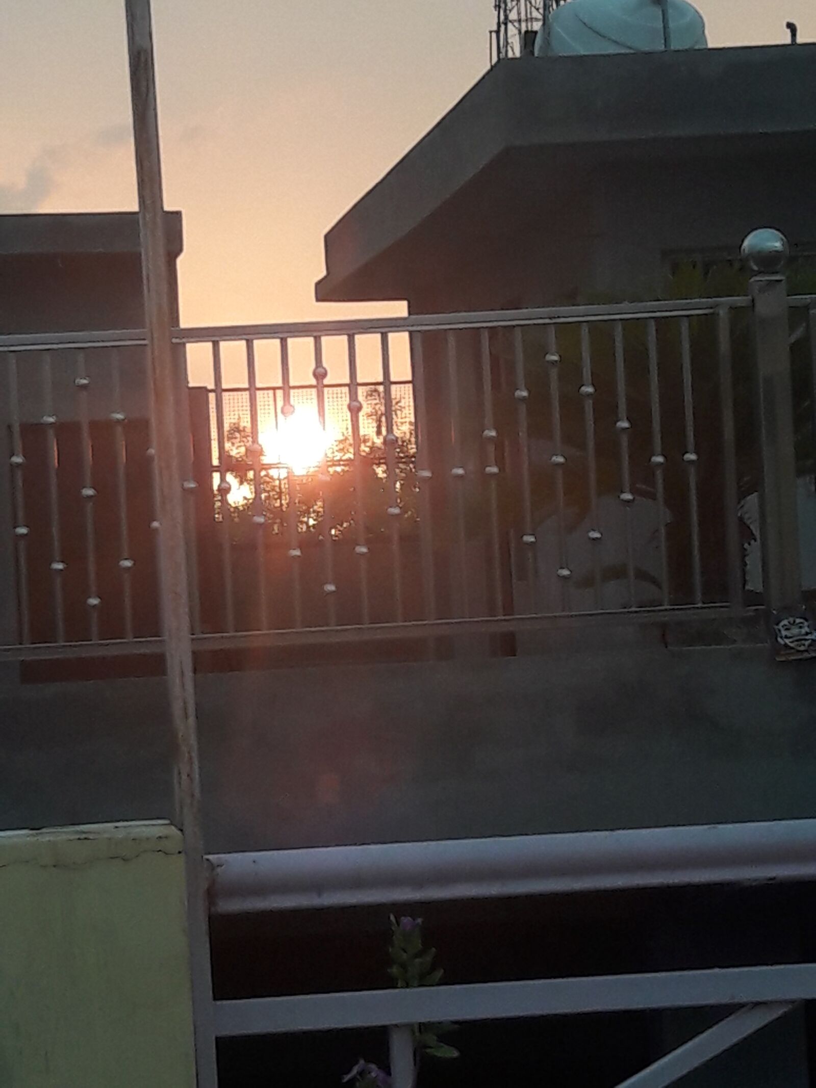 Samsung Galaxy J7 sample photo. Sun light, sun, sky photography