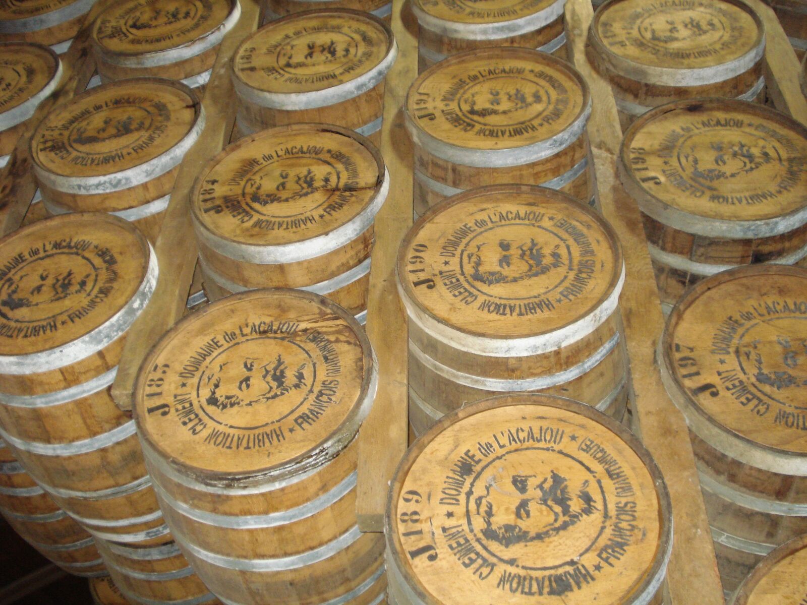 Sony DSC-W55 sample photo. Martinique, rhumerie, wooden barrels photography