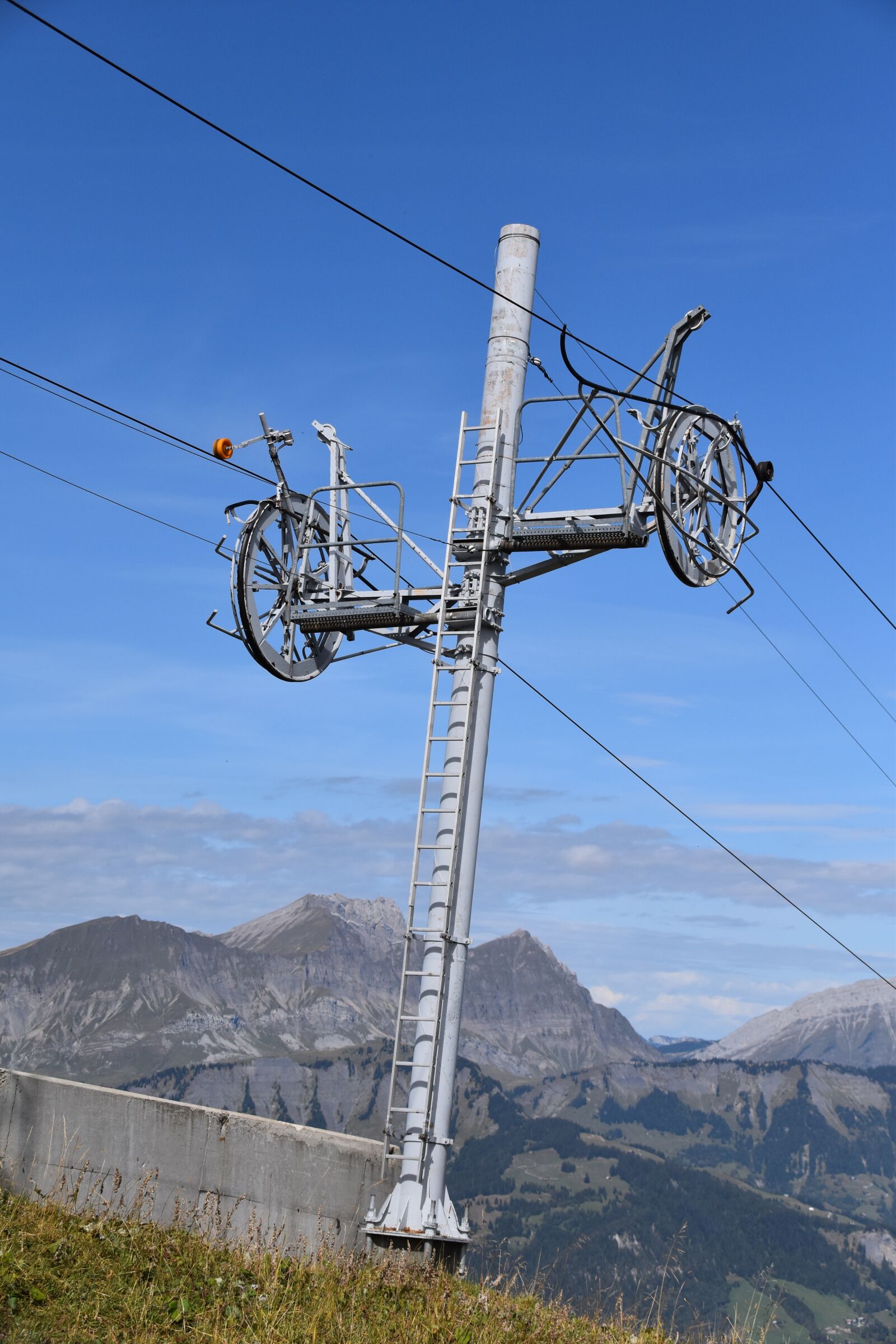 Nikon D5600 sample photo. Post lift, chair lift photography