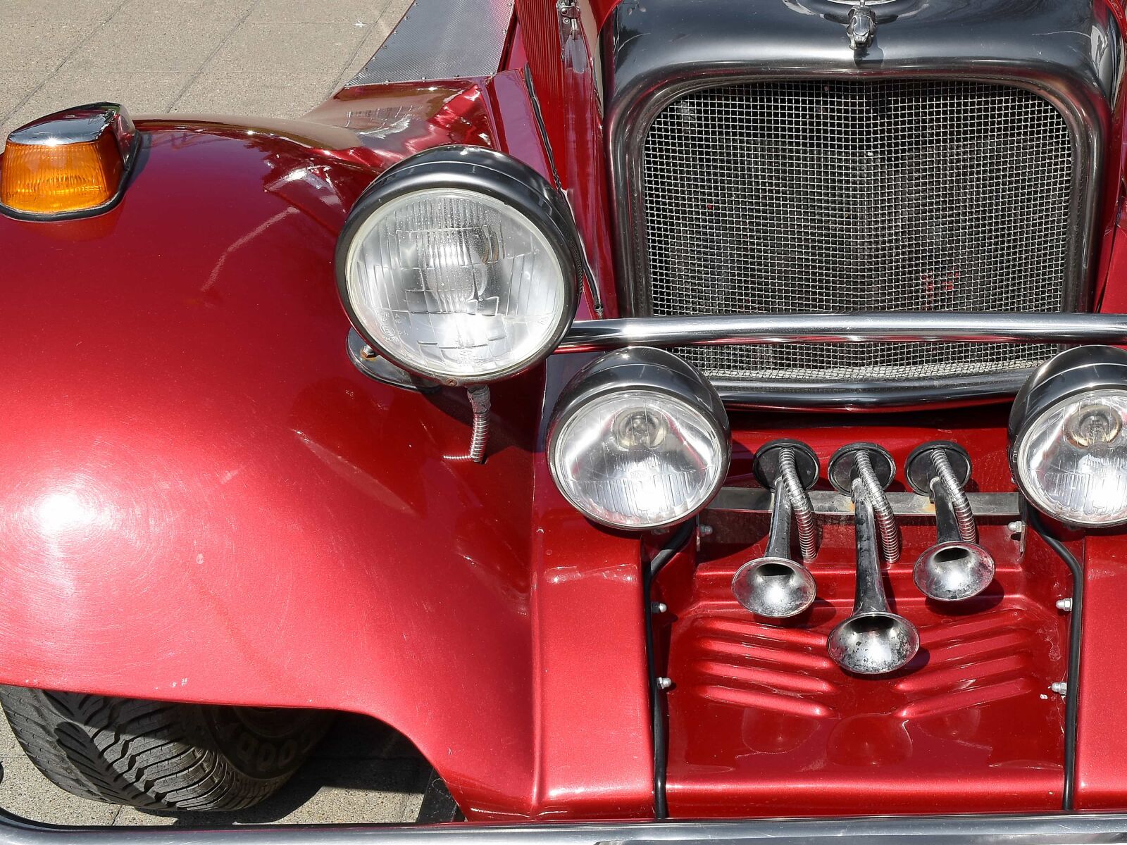 Nikon D5500 sample photo. Luxury, old fashioned, red photography