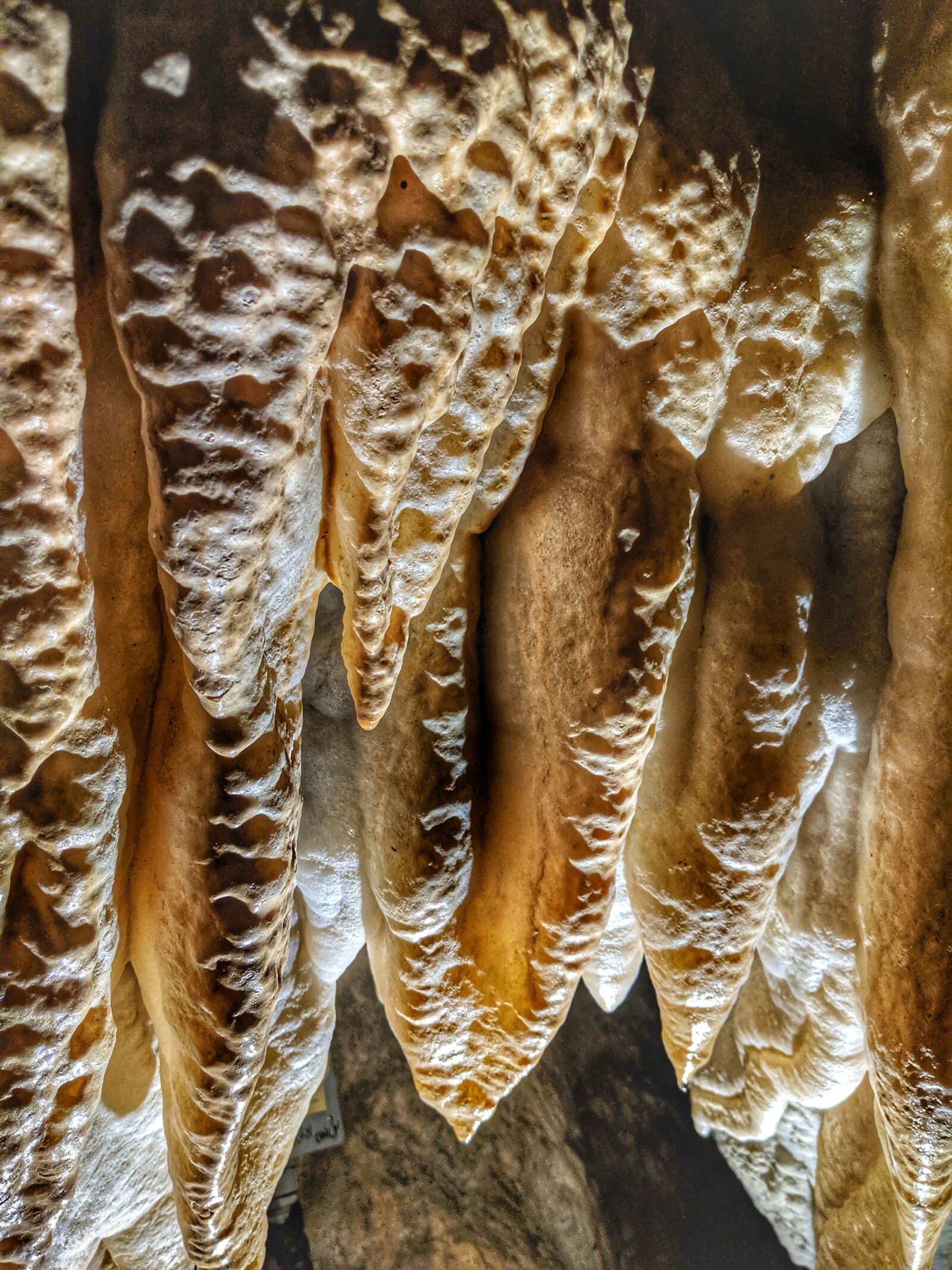 Google Pixel 2 sample photo. Cave, stalactites, rocks photography
