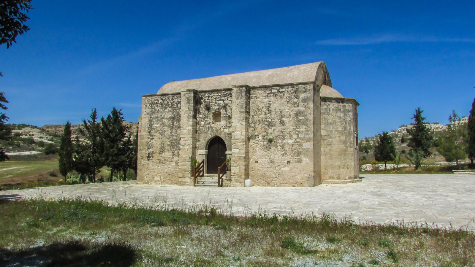 Canon PowerShot SX400 IS sample photo. Cyprus, avdellero, chapel photography