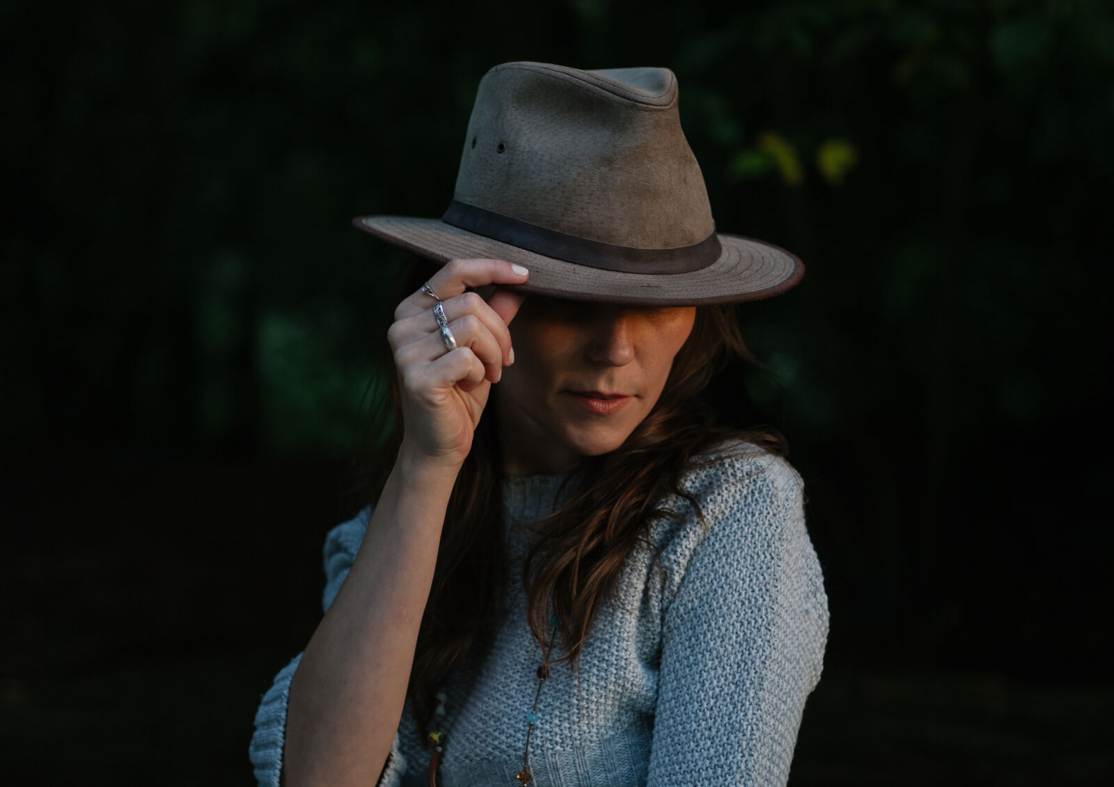 Canon EF 28-70mm f/2.8L USM sample photo. Woman, in, brown, fedora photography