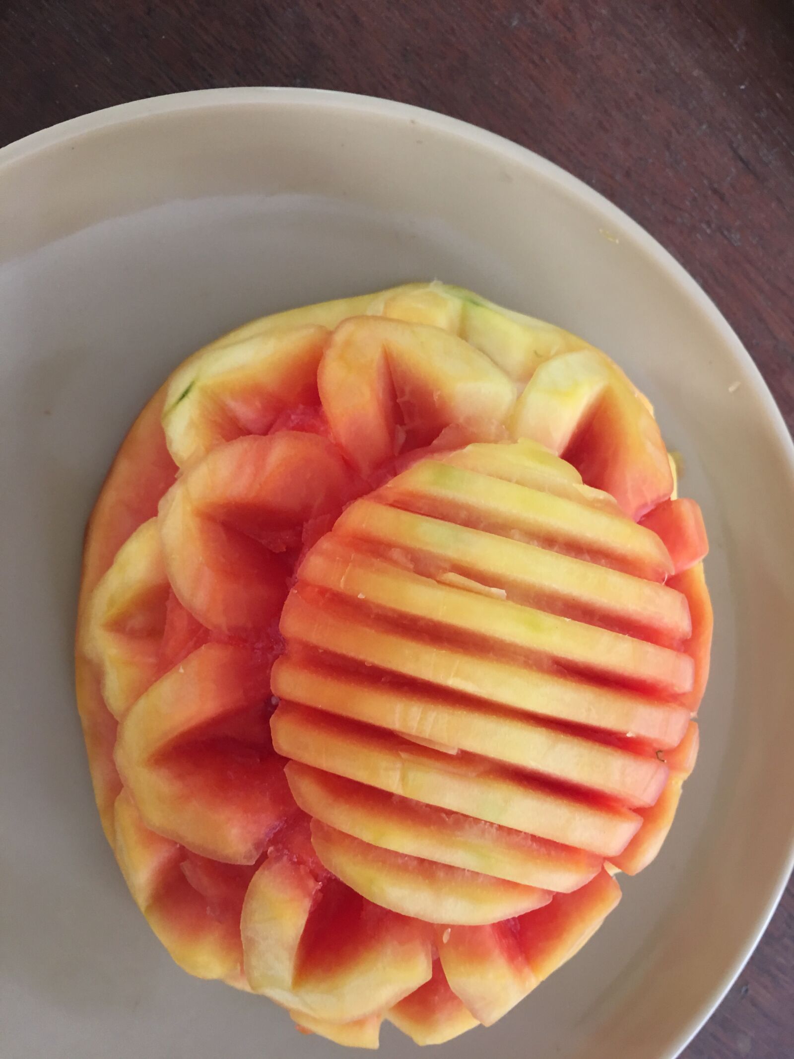 iPhone 6s Plus back camera 4.15mm f/2.2 sample photo. Easy, fruit, carving photography