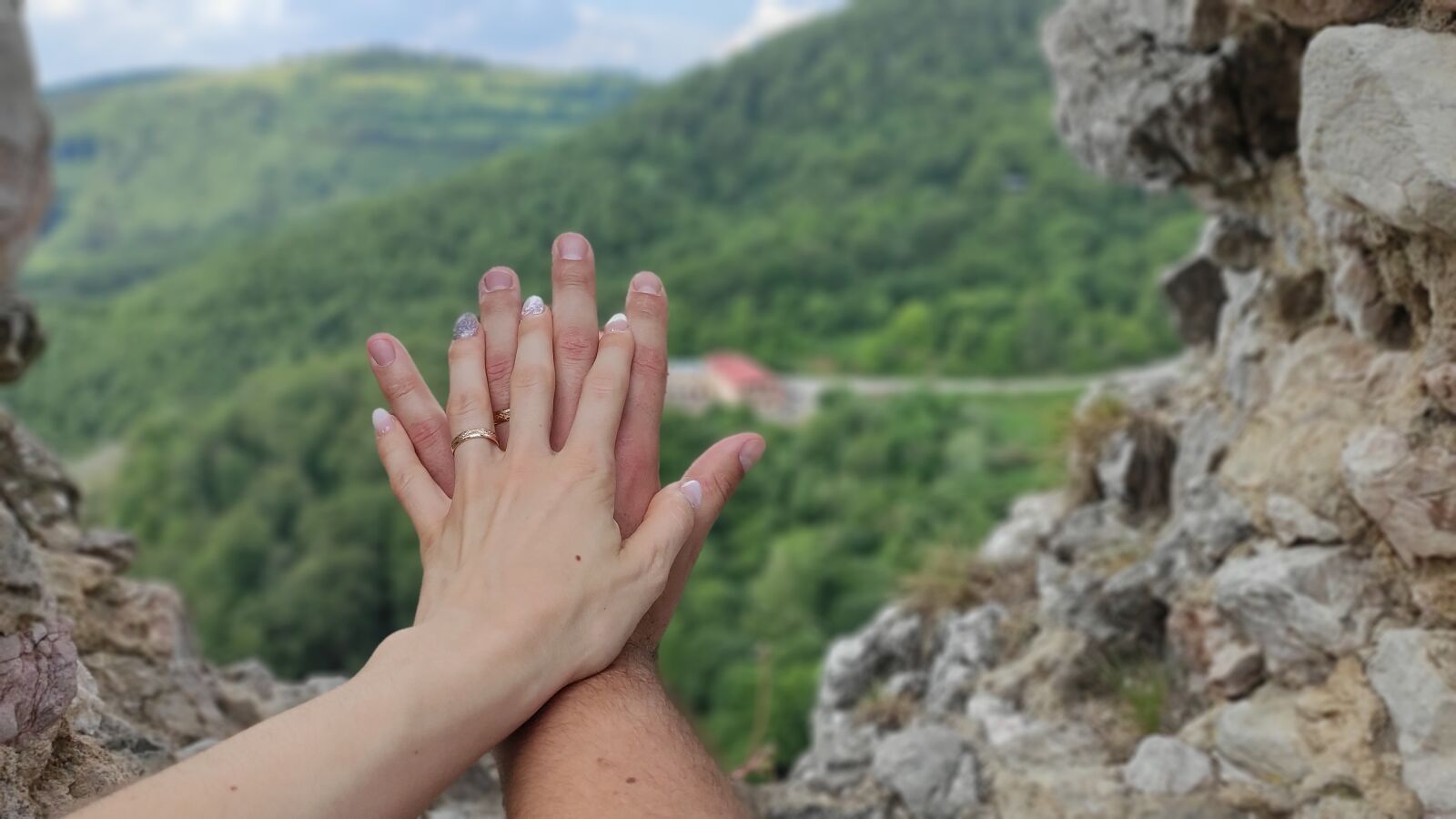 Xiaomi MI CC 9 sample photo. Hand, rings, husband photography