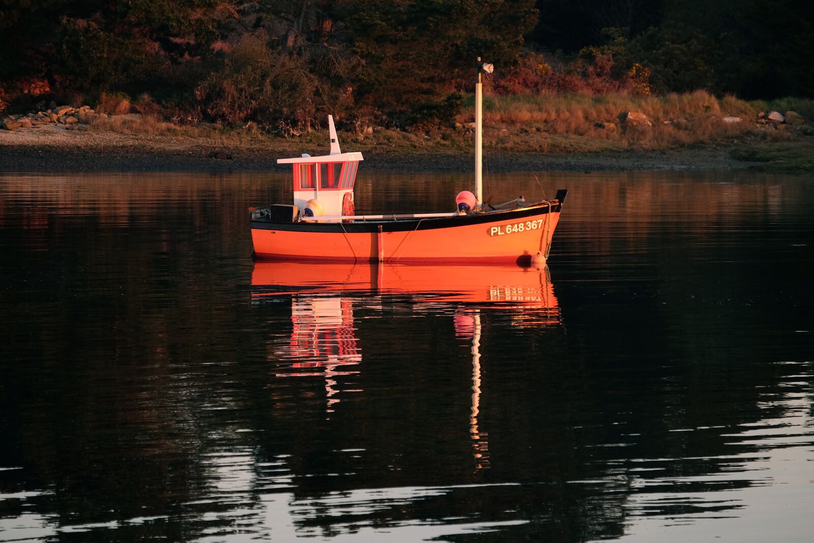 Fujifilm X-T1 sample photo. Brittany, sunrise, boat photography