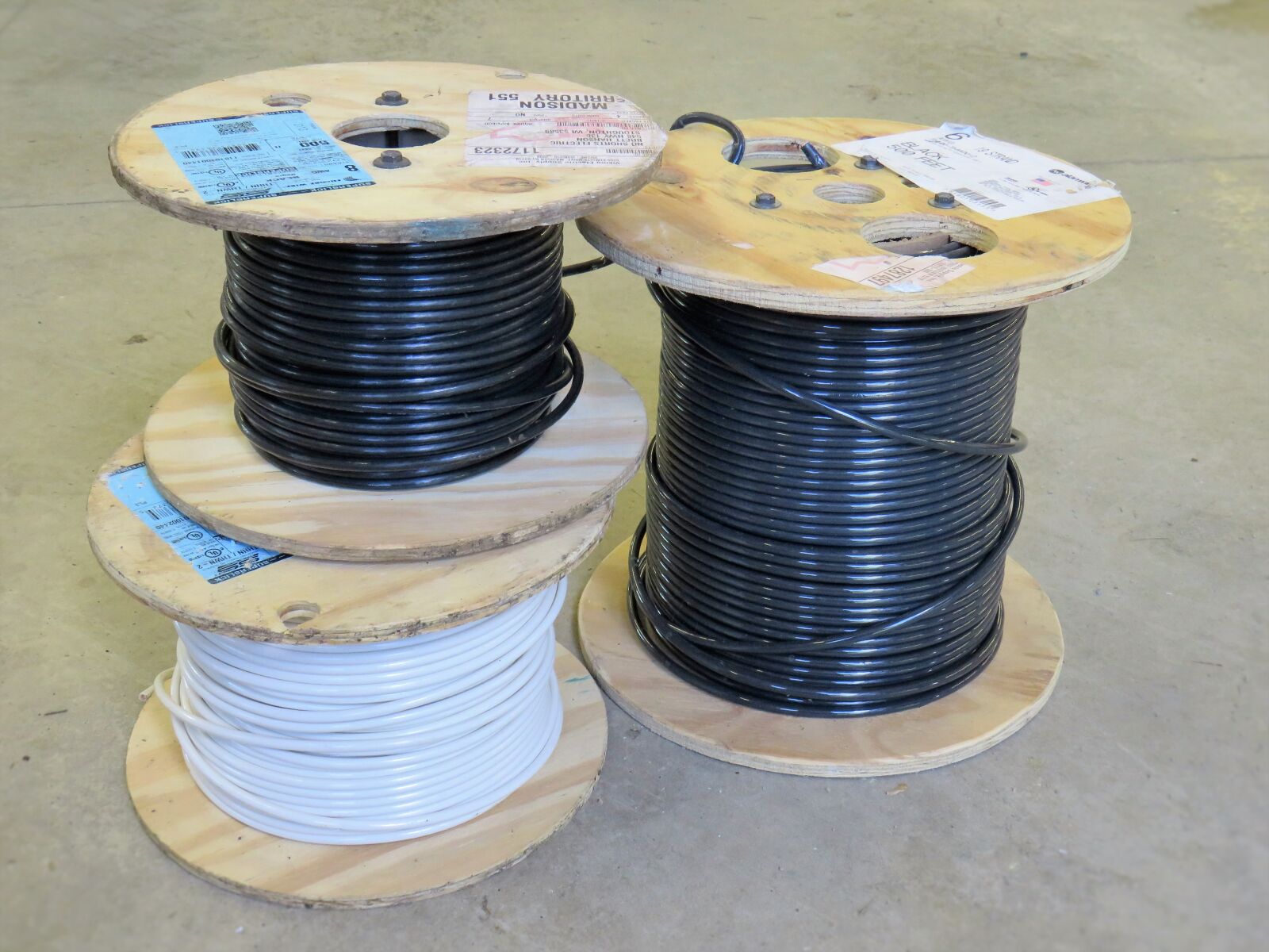 Canon PowerShot SX540 HS sample photo. Wire, spool, electric photography