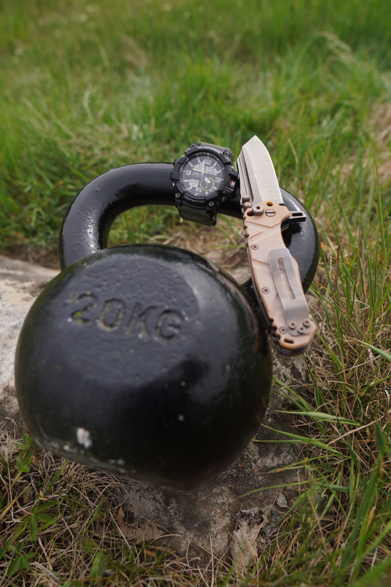 Sony a6400 + Sigma 16mm F1.4 DC DN | C sample photo. Kettlebell, exercise, crossfit photography