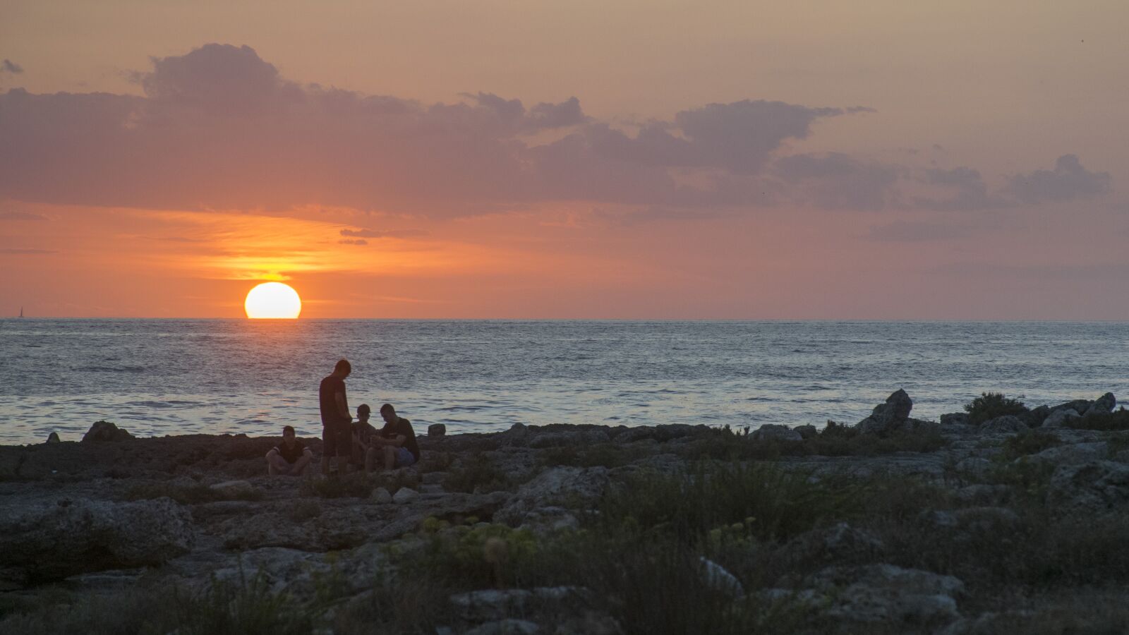 Nikon D5300 sample photo. Italian, beach, torre suda photography