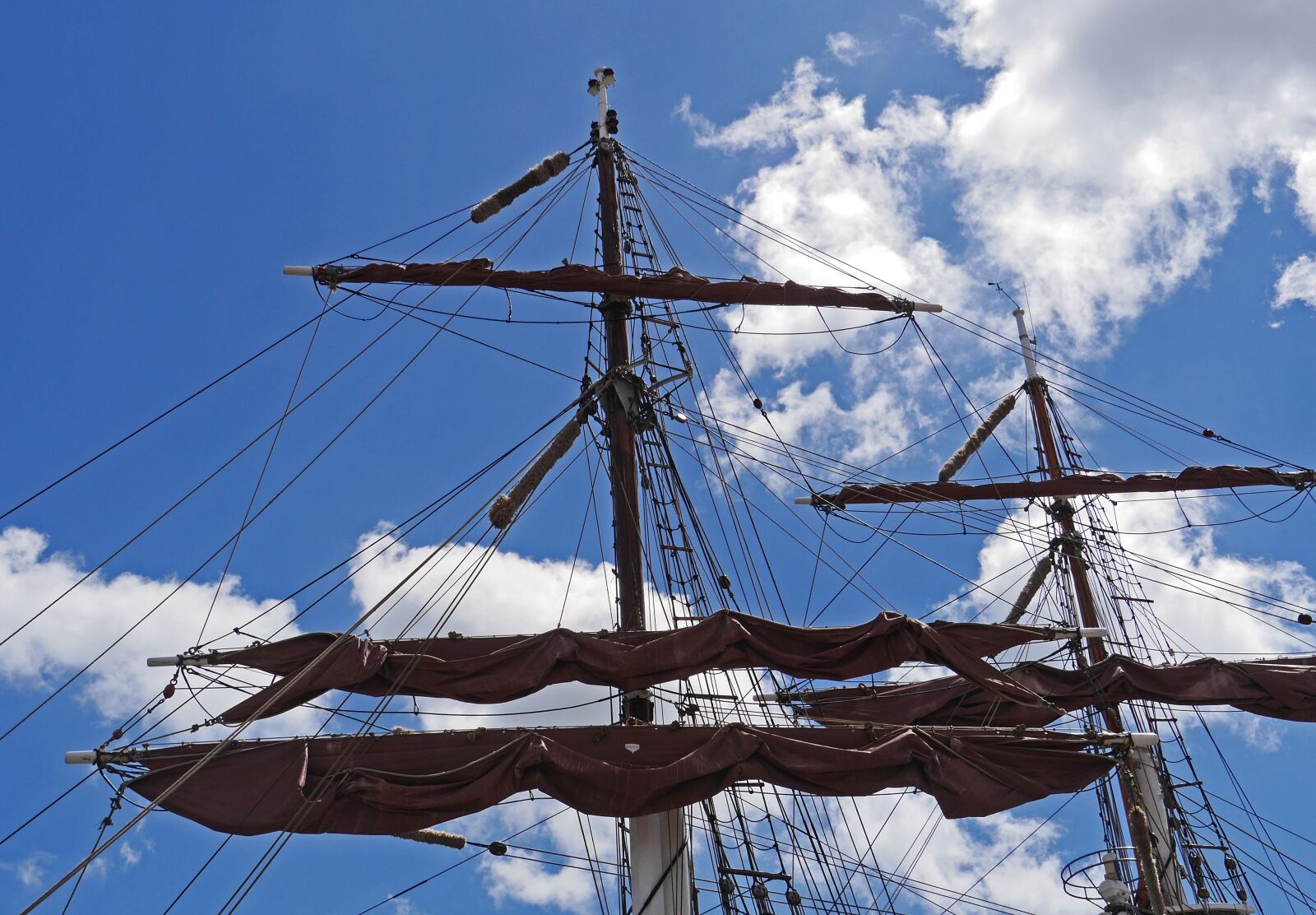 Panasonic Lumix DMC-GH3 sample photo. Rigging, brahmsegel, tall ship photography
