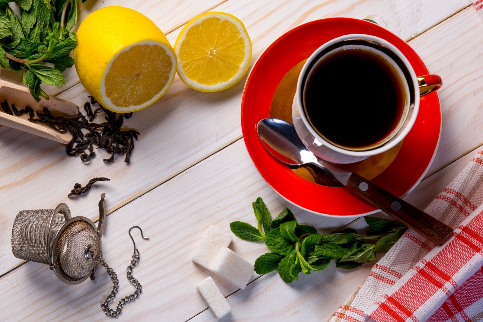 Canon EF 85mm F1.8 USM sample photo. Drink, cup, table photography