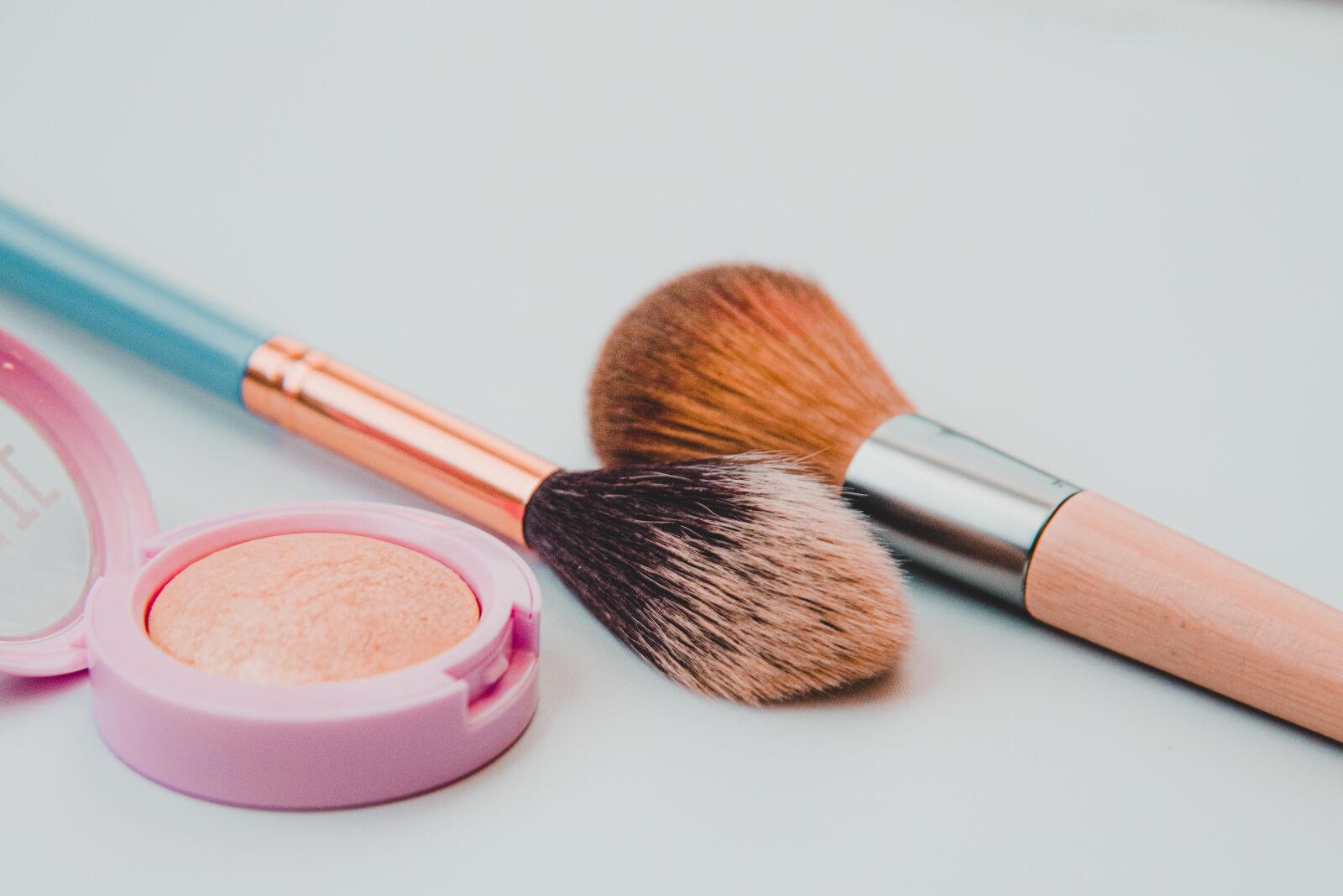 Nikon D750 sample photo. Brushes, makeup, beauty photography