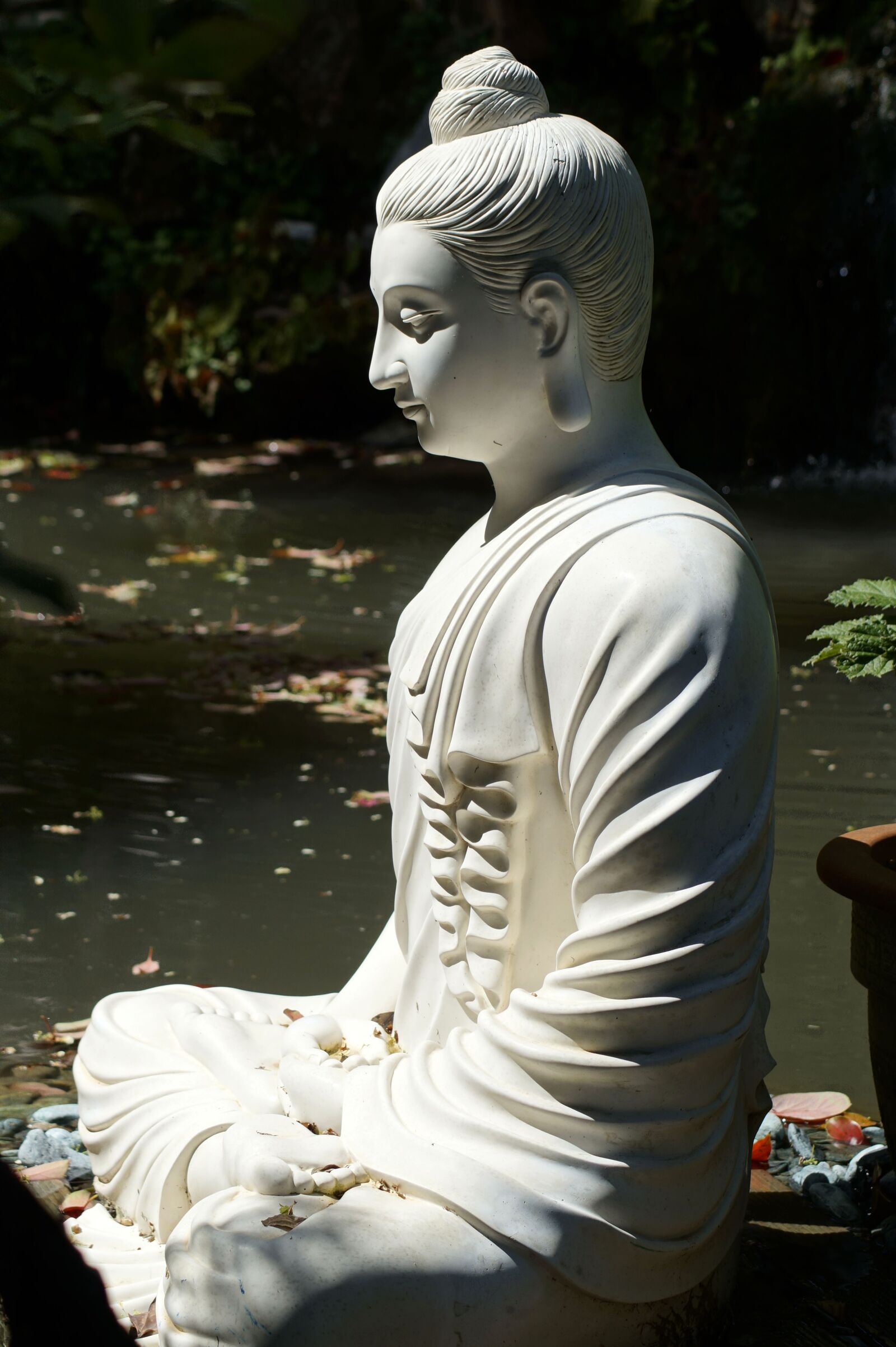 Sony SLT-A58 sample photo. Buddha, statue, sculpture photography