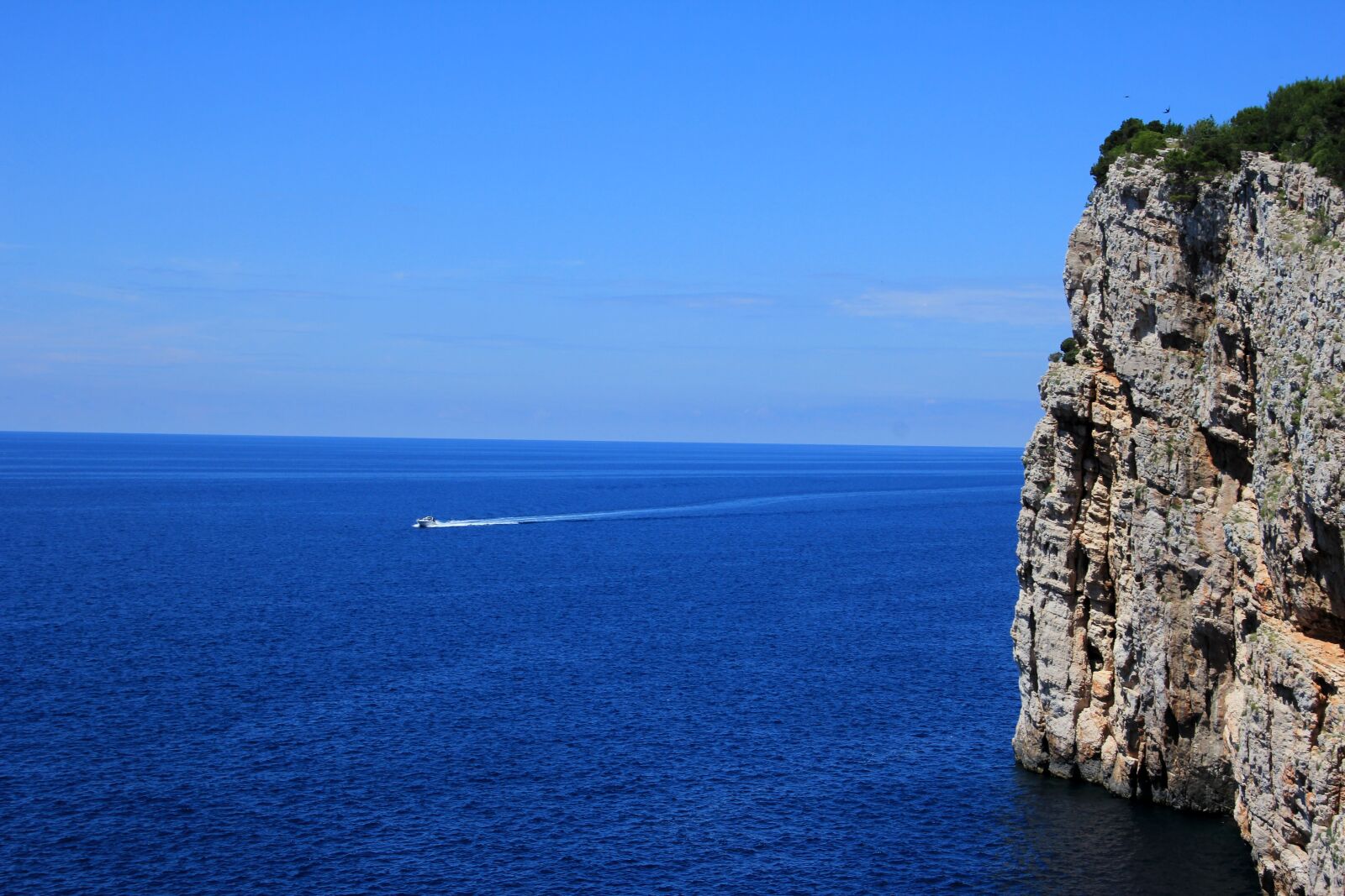 Canon EOS 60D sample photo. Croatia, coast, cliff photography