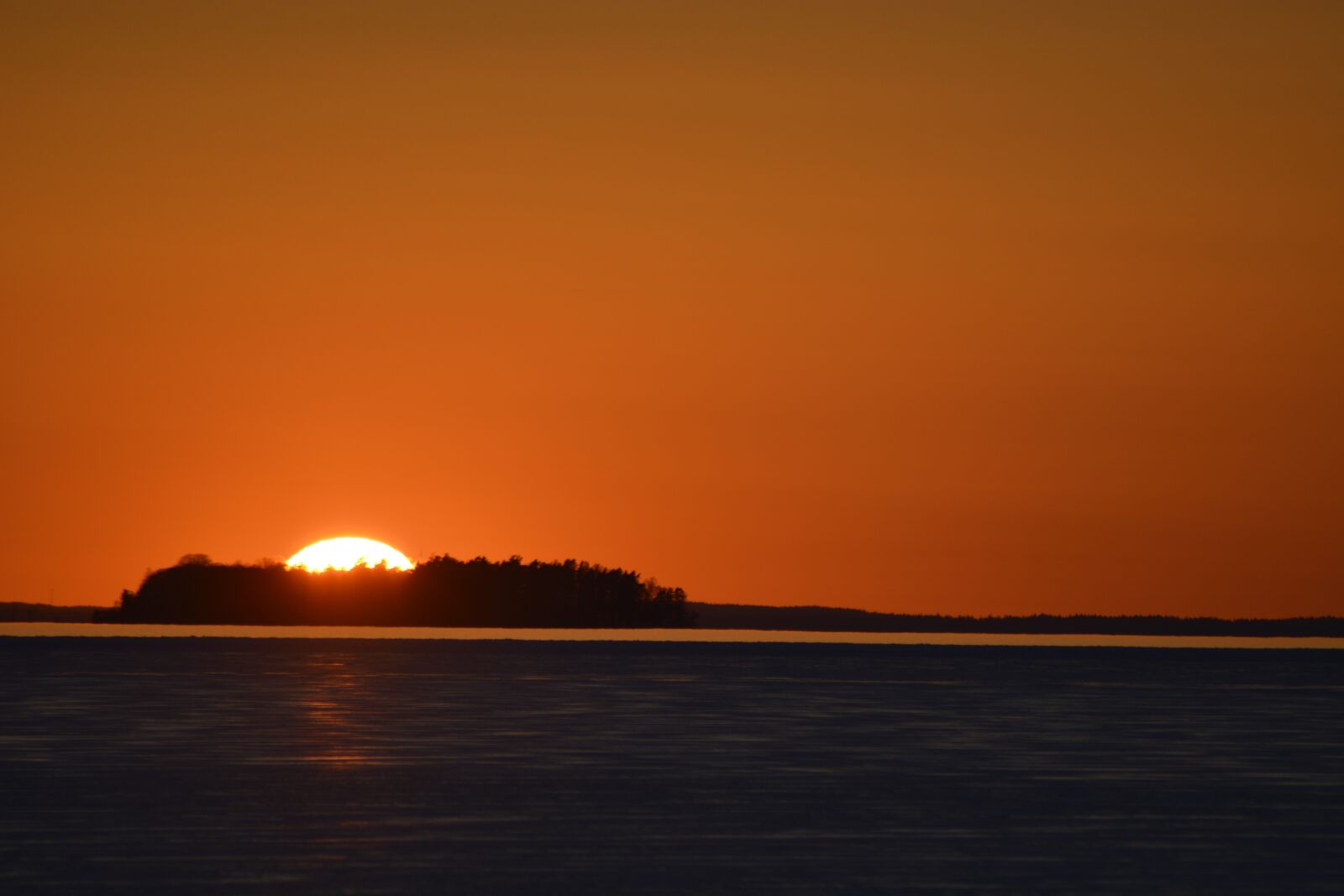Nikon D5200 sample photo. Sunset, dawn, body of photography