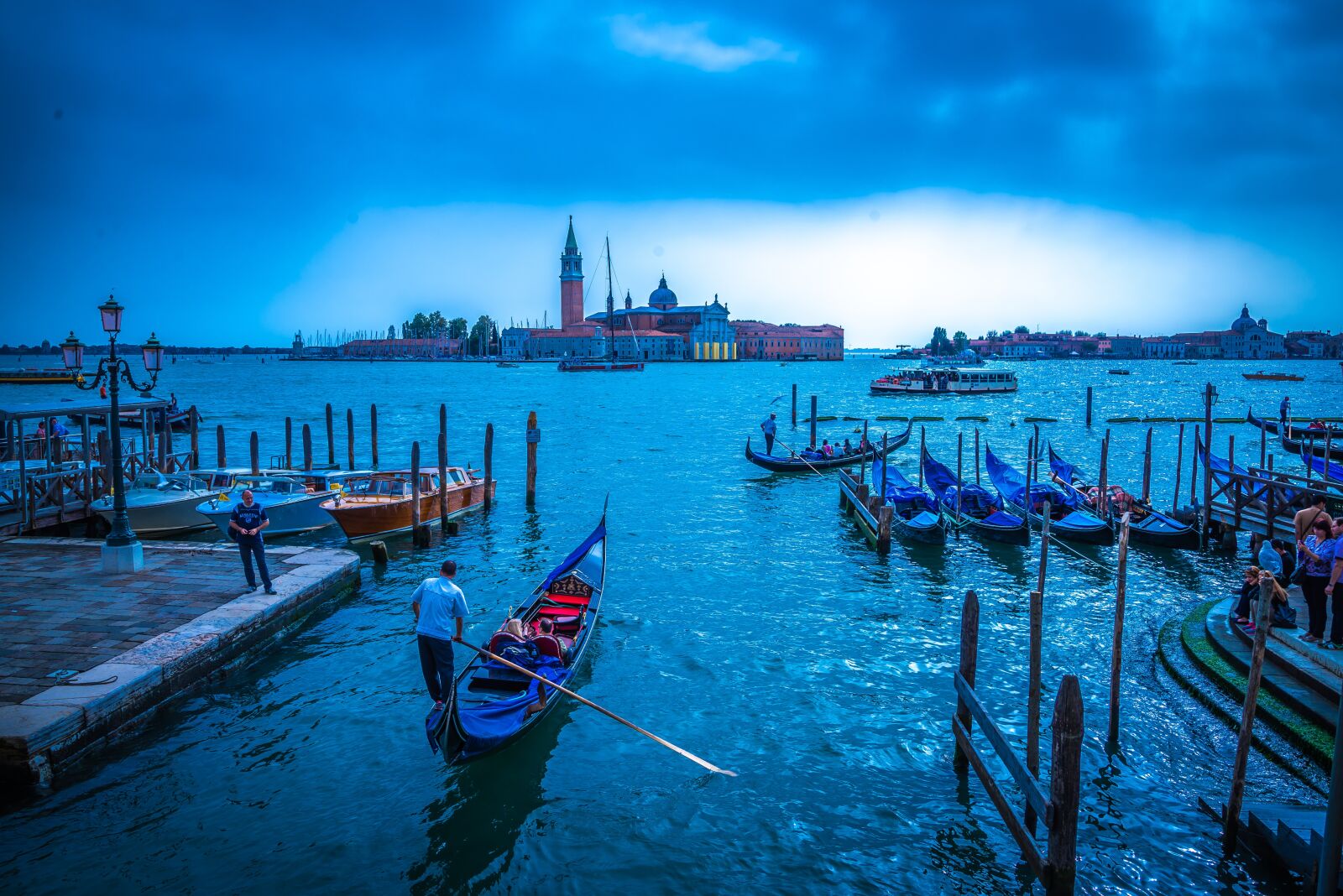Nikon D600 sample photo. Venice, laguna, blue photography