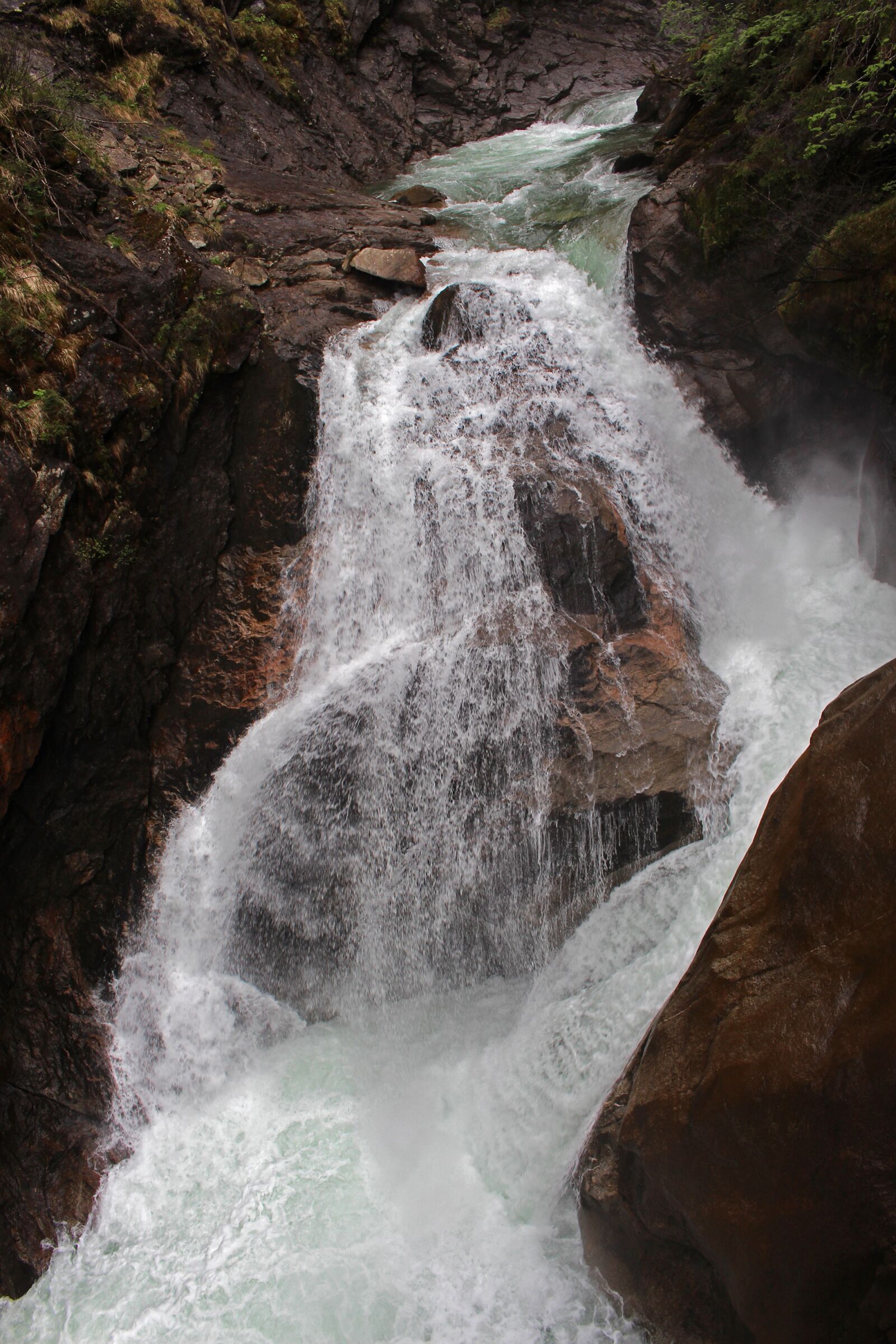 Canon EOS 700D (EOS Rebel T5i / EOS Kiss X7i) sample photo. Waterfall, alps, landscape photography