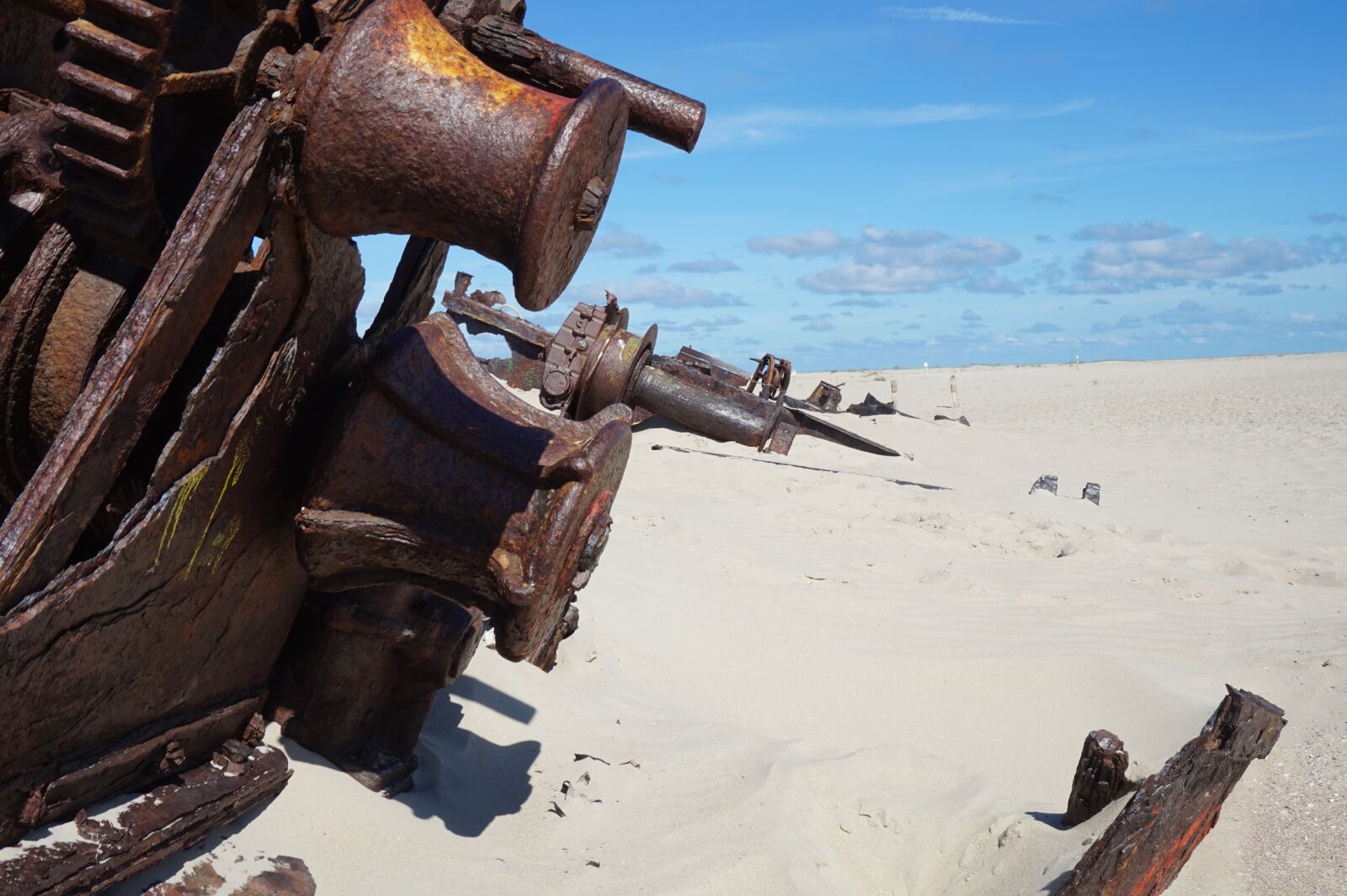 Sony E 16-50mm F3.5-5.6 PZ OSS sample photo. Wreck, norderney, ostend photography