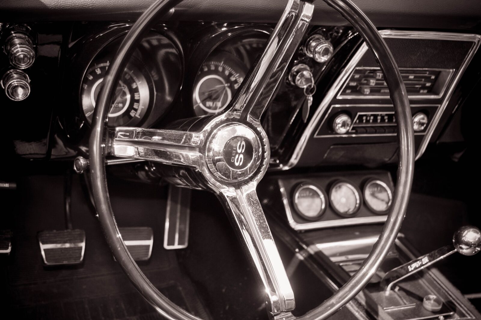Nikon D90 sample photo. Car, dashboard, drive photography