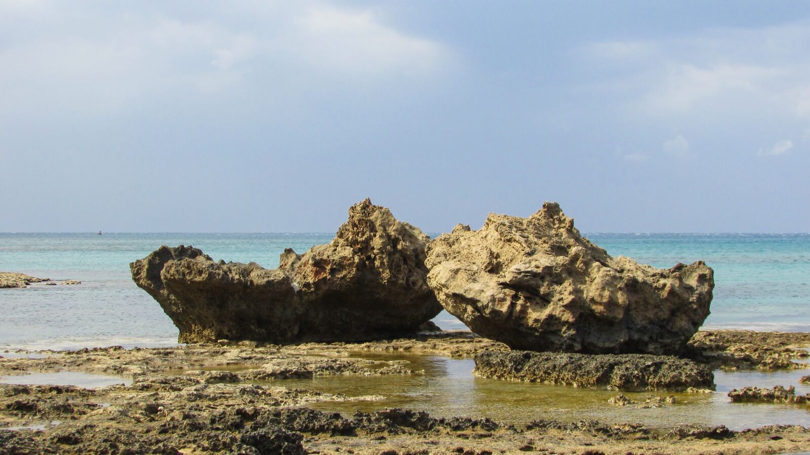 Canon PowerShot SX400 IS sample photo. Cyprus, kapparis, rock photography
