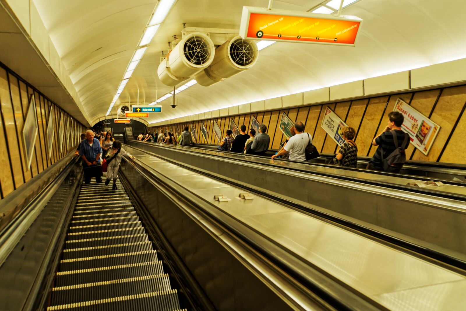 Nikon D90 sample photo. Budapest, metro, hungary photography