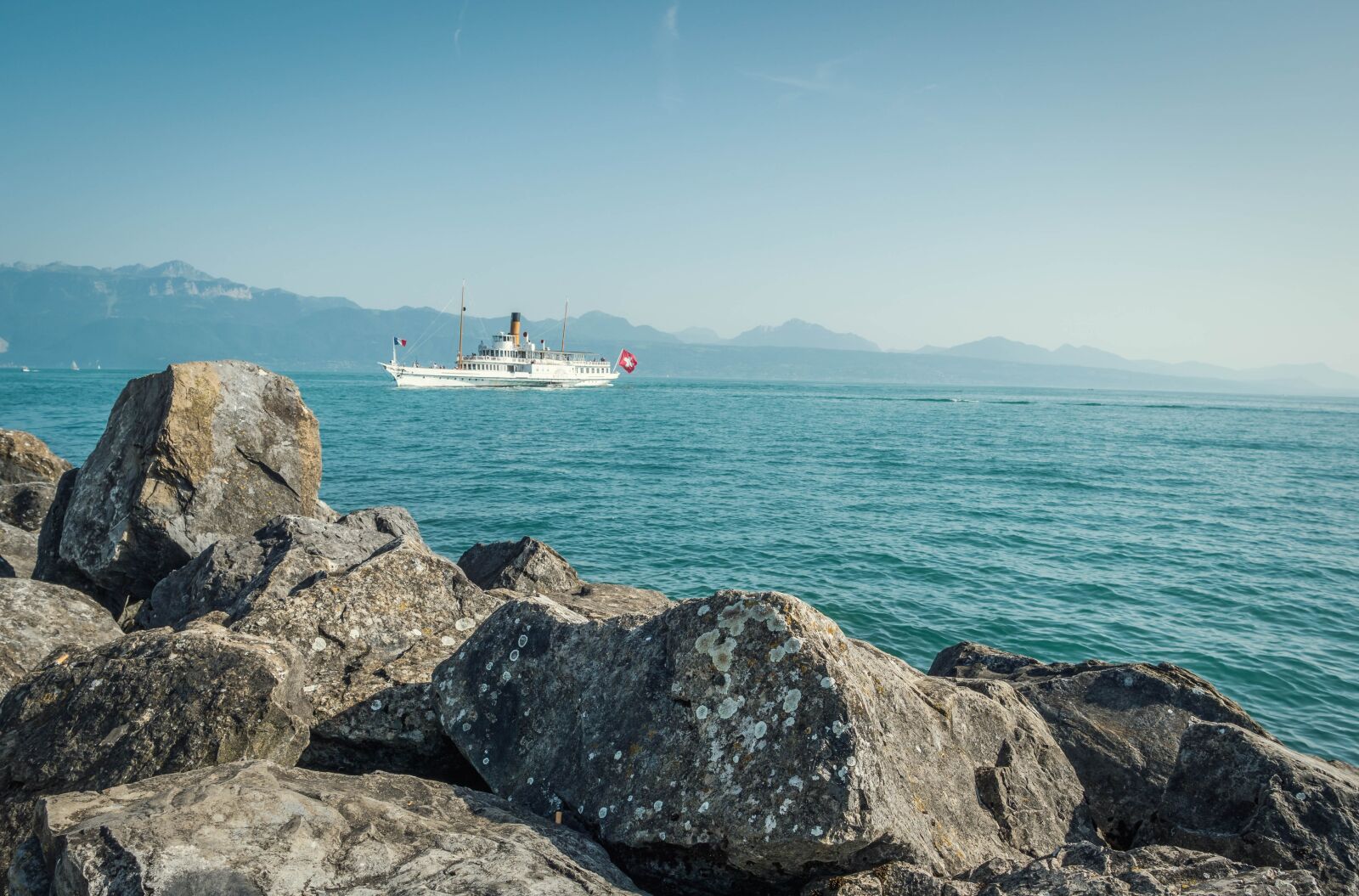 LEICA DG 12-60/F2.8-4.0 sample photo. Beach, side, landscape photography