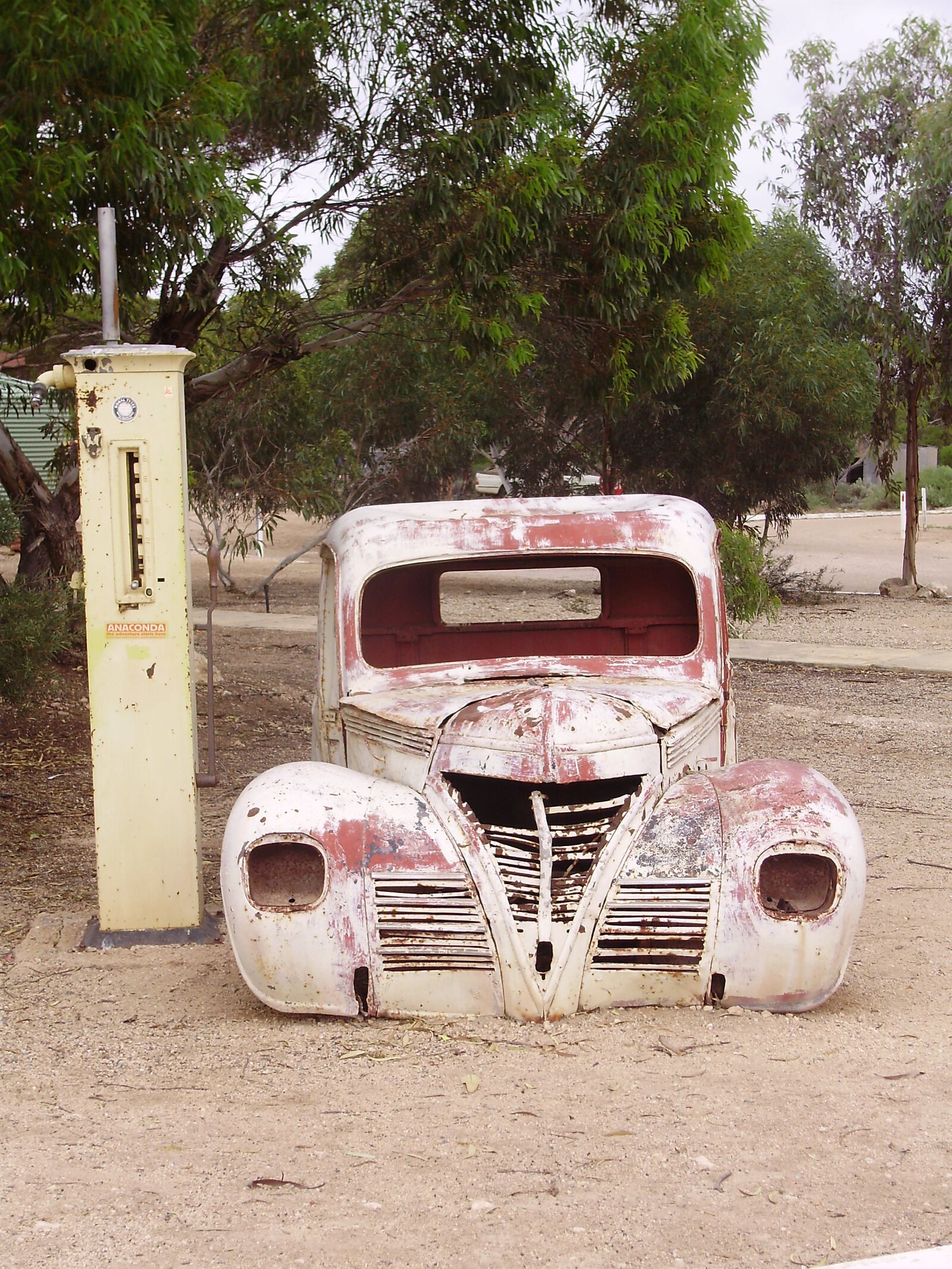 Olympus FE310,X840,C530 sample photo. Burnt, out, car, car photography