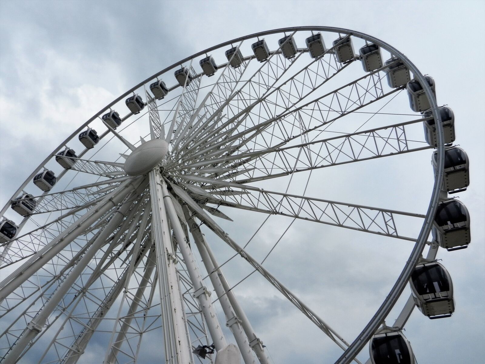 Nikon Coolpix S9100 sample photo. Carousel, ferris wheel, lunapark photography