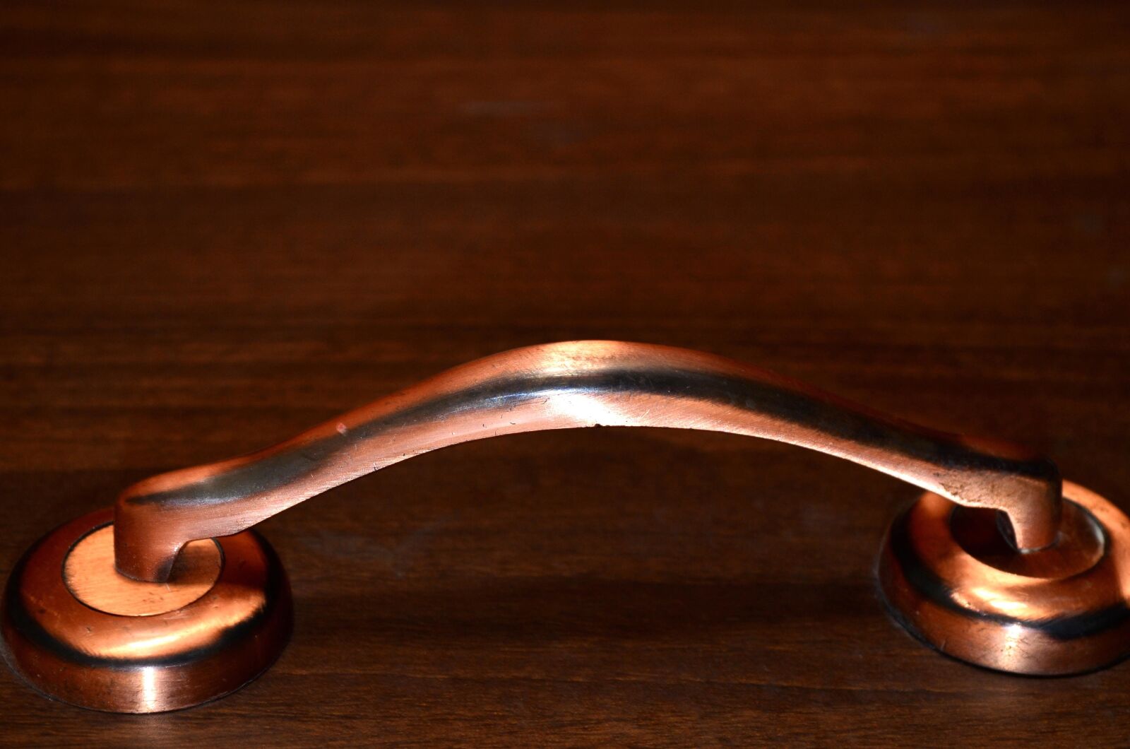 Nikon D5100 sample photo. Door handle, furniture, bronze photography