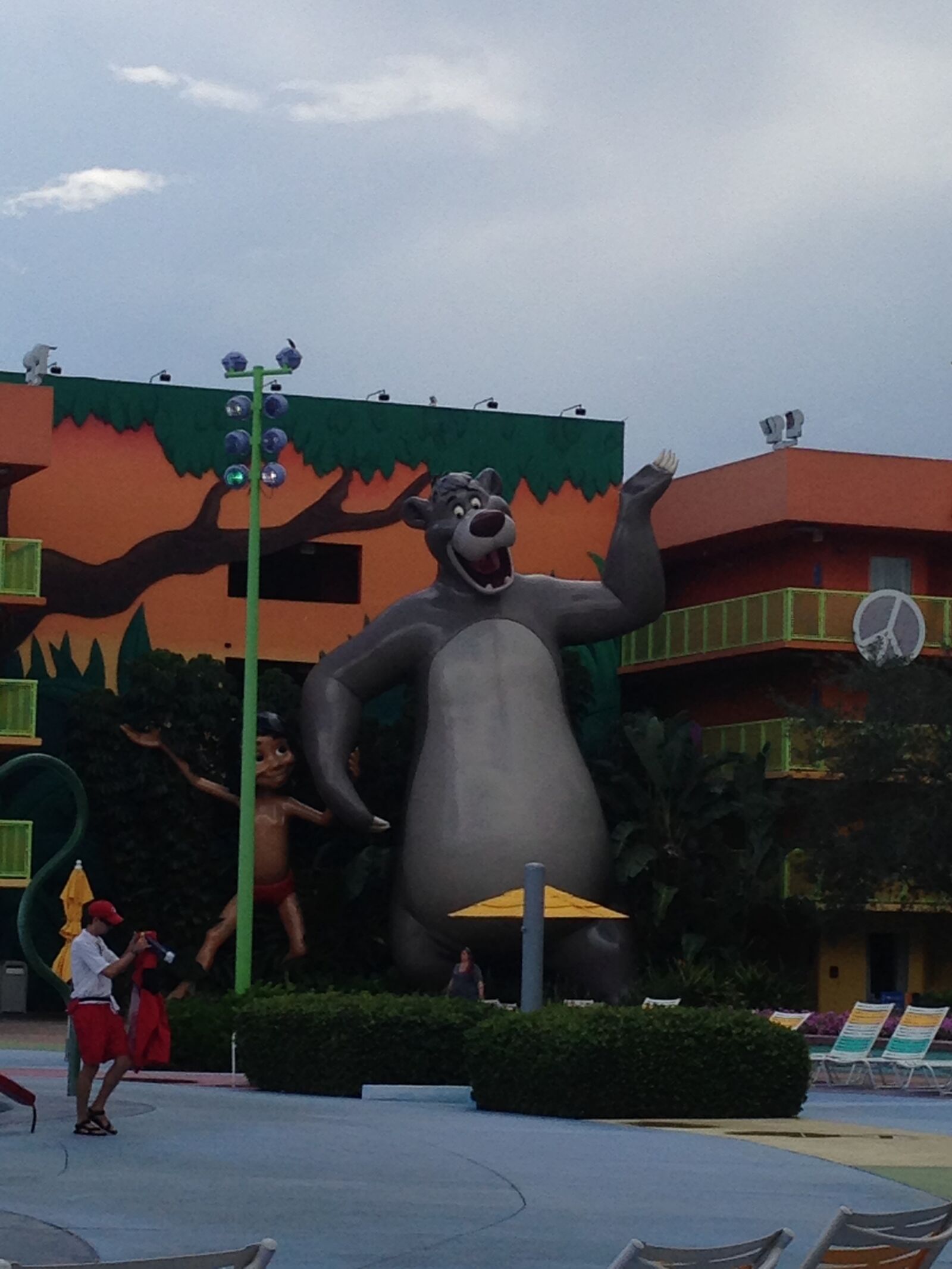iPhone 5 back camera 4.12mm f/2.4 sample photo. Disney, baloo, bear photography