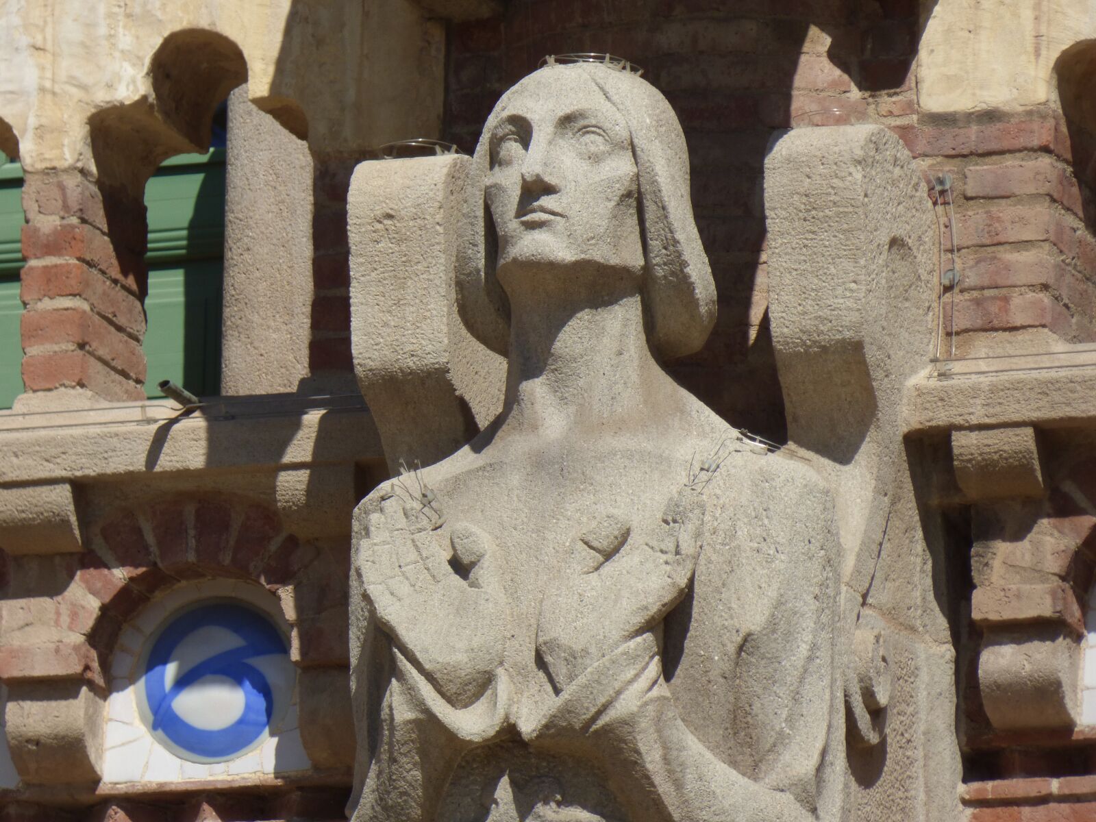 Panasonic DMC-FZ72 sample photo. Sculpture, sagrada familia, gaudí photography