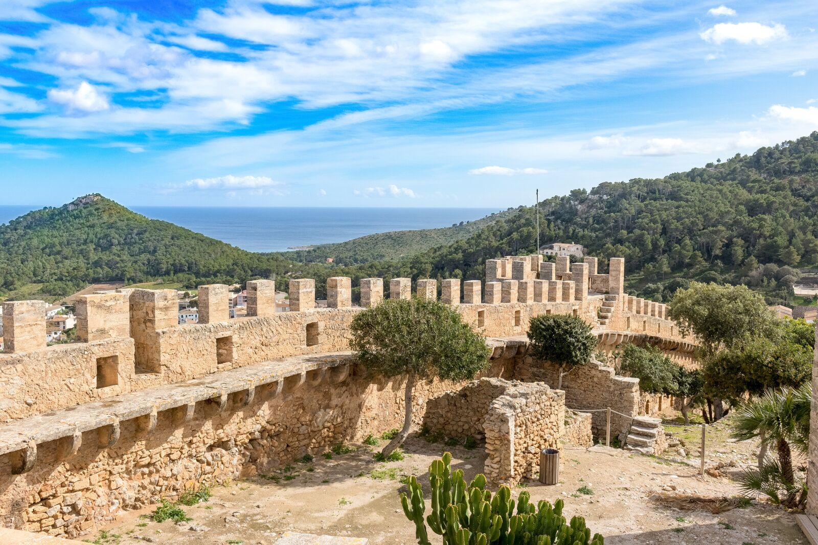 Canon EOS 750D (EOS Rebel T6i / EOS Kiss X8i) sample photo. Mallorca, capdepera, view from photography