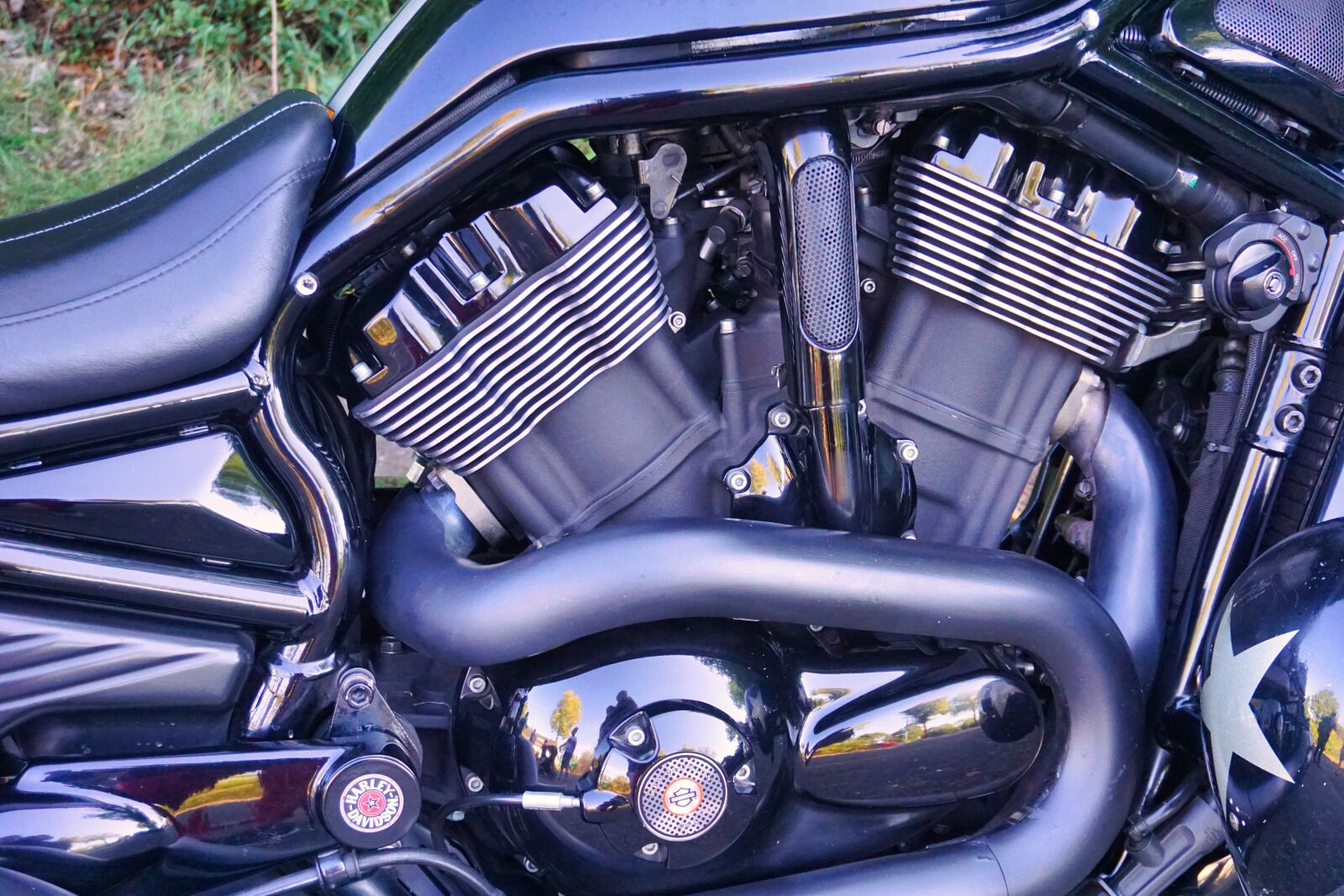 Sony E 16-50mm F3.5-5.6 PZ OSS sample photo. Motor, motorcycle, black photography